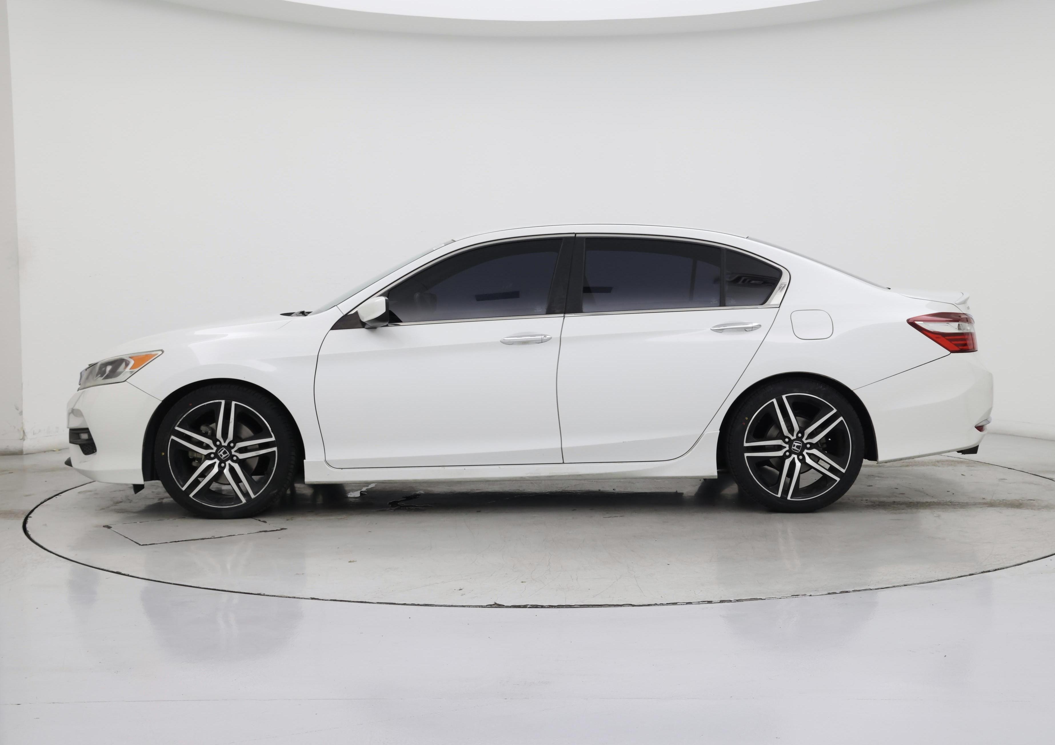 Thumbnail: 2016 Honda Accord - 3