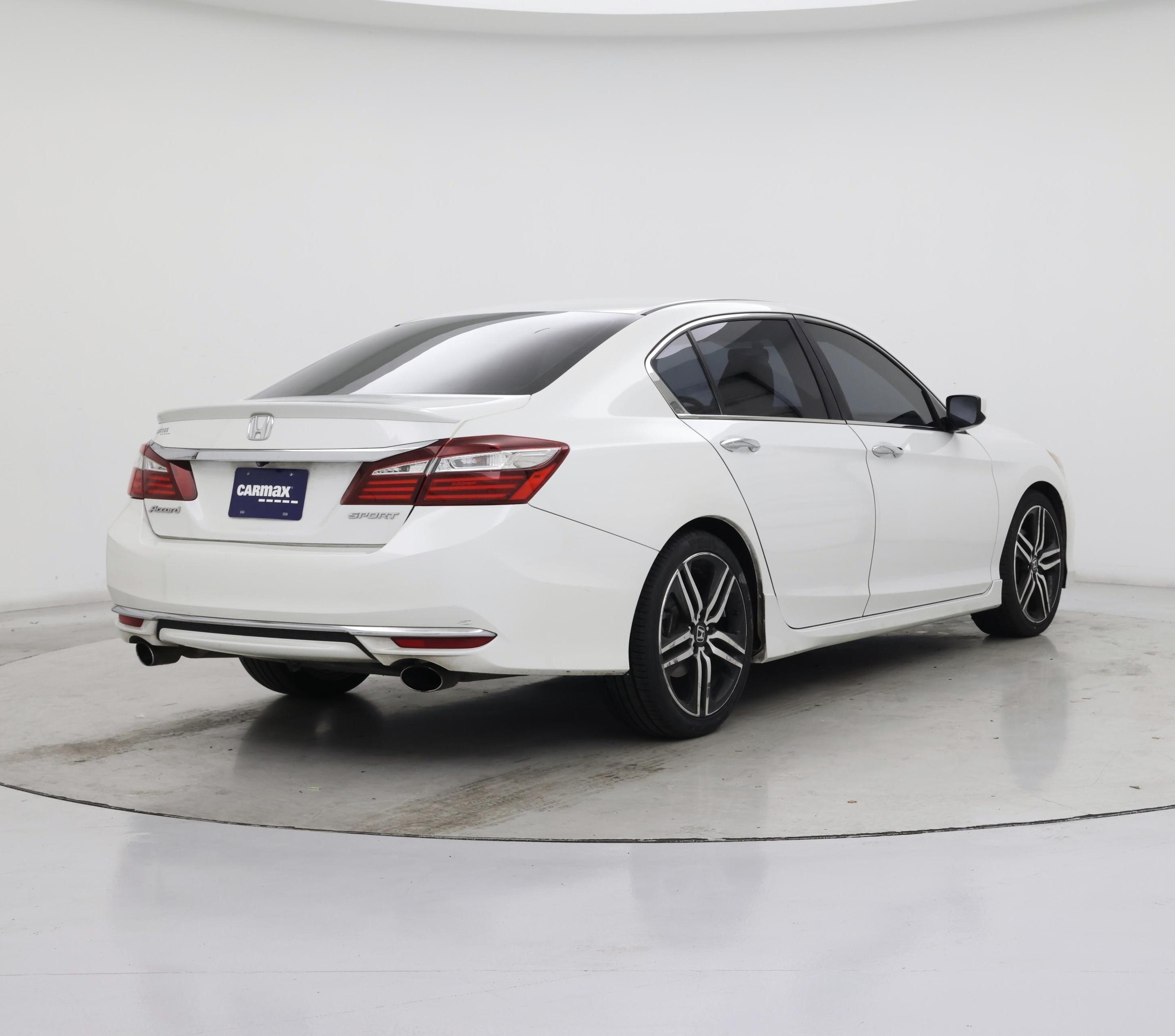 Thumbnail: 2016 Honda Accord - 8