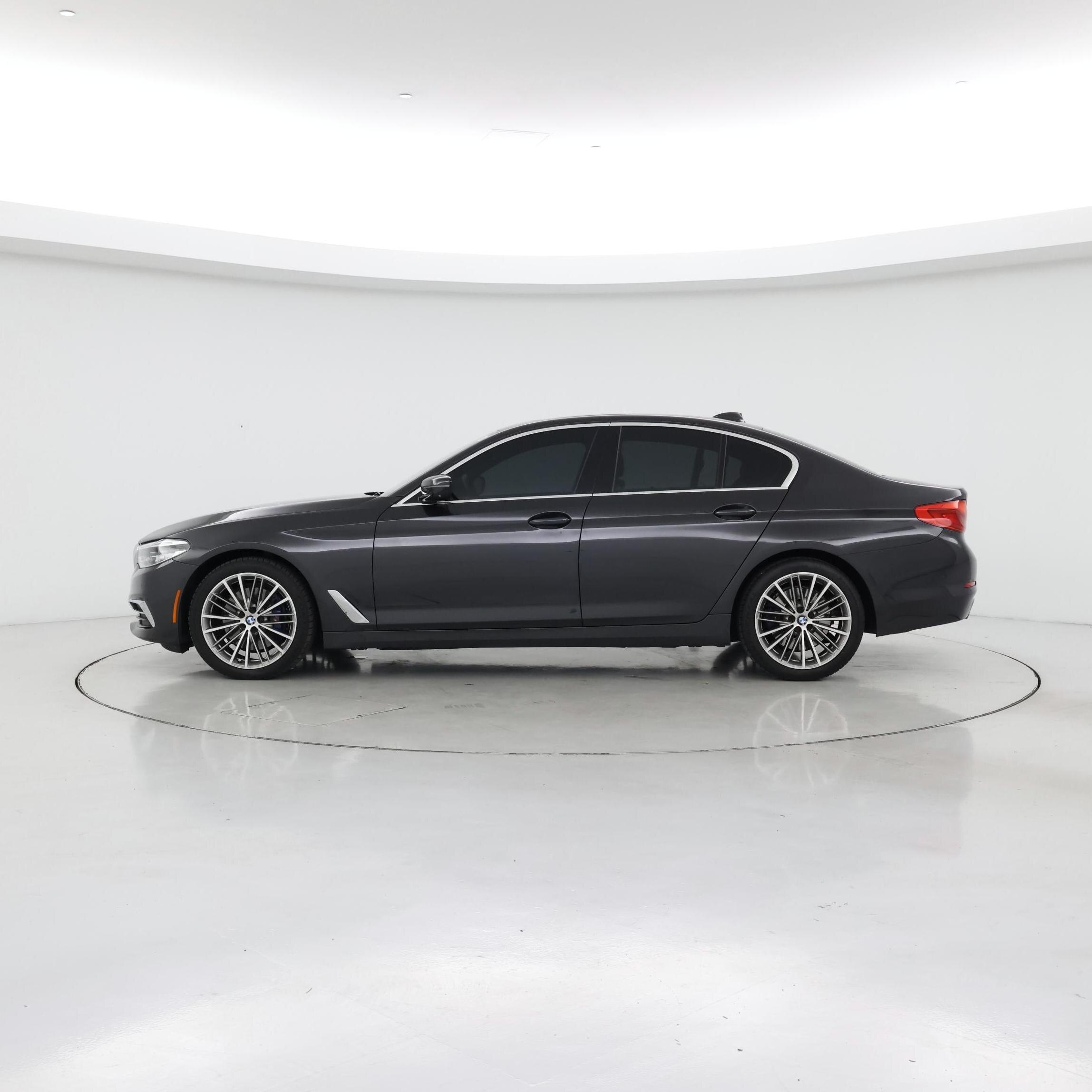 Thumbnail: 2019 BMW 5 Series - 3