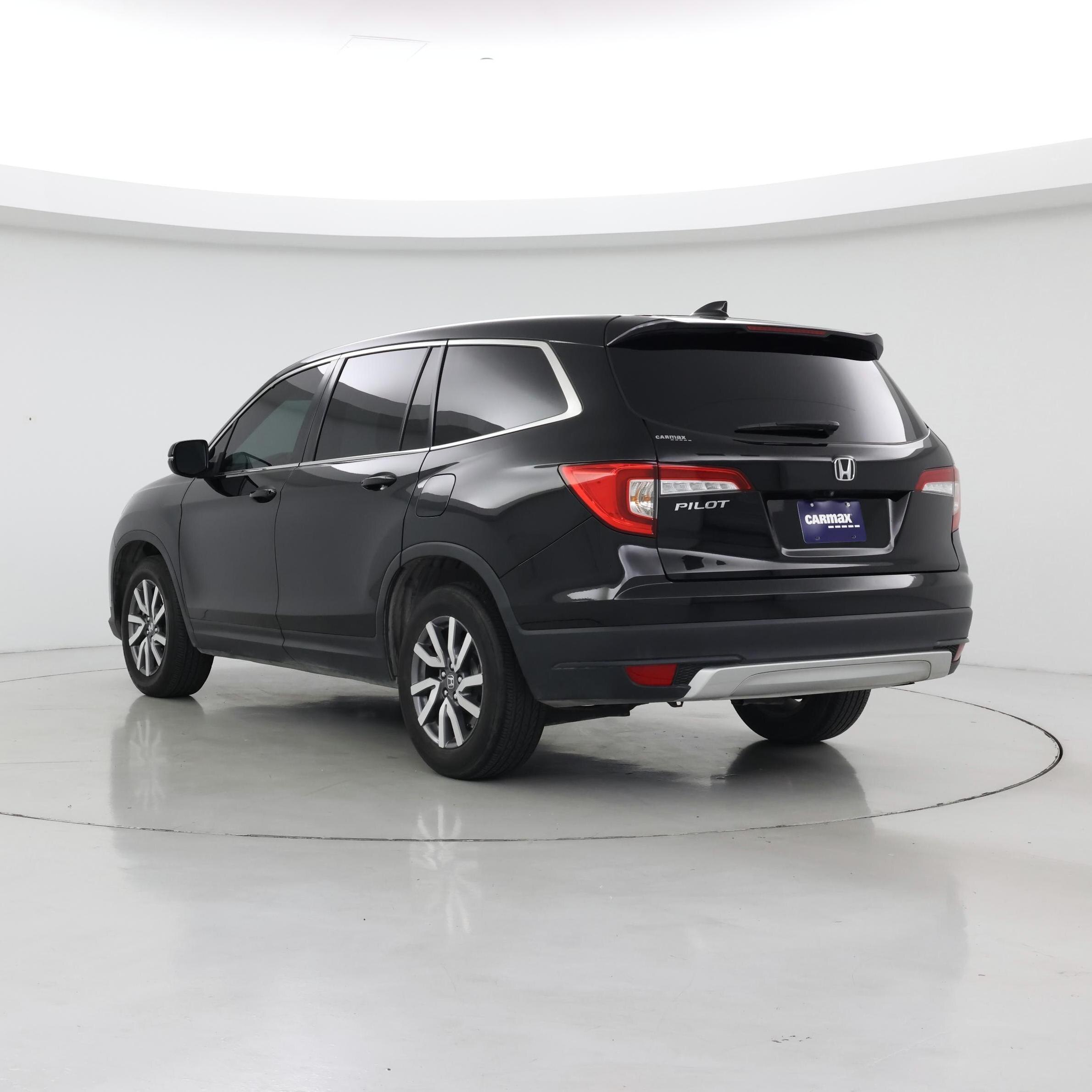 Thumbnail: 2019 Honda Pilot - 2