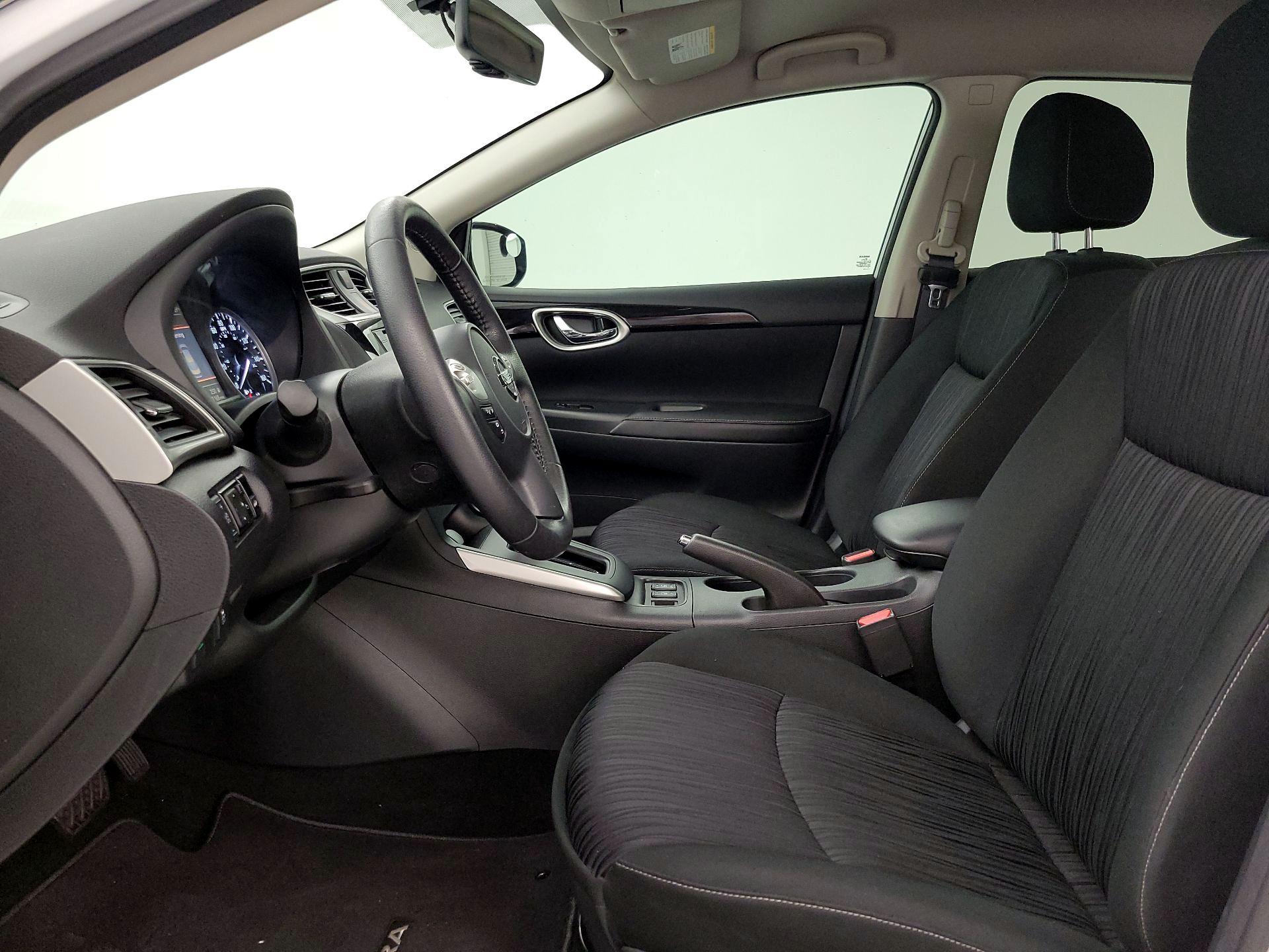 Thumbnail: 2019 Nissan Sentra - 11