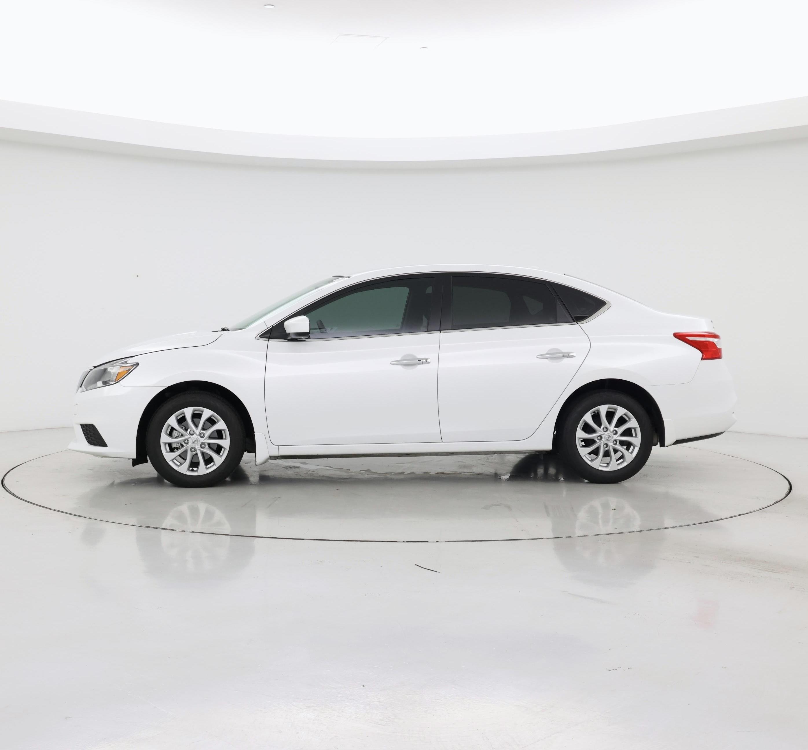 Thumbnail: 2019 Nissan Sentra - 3