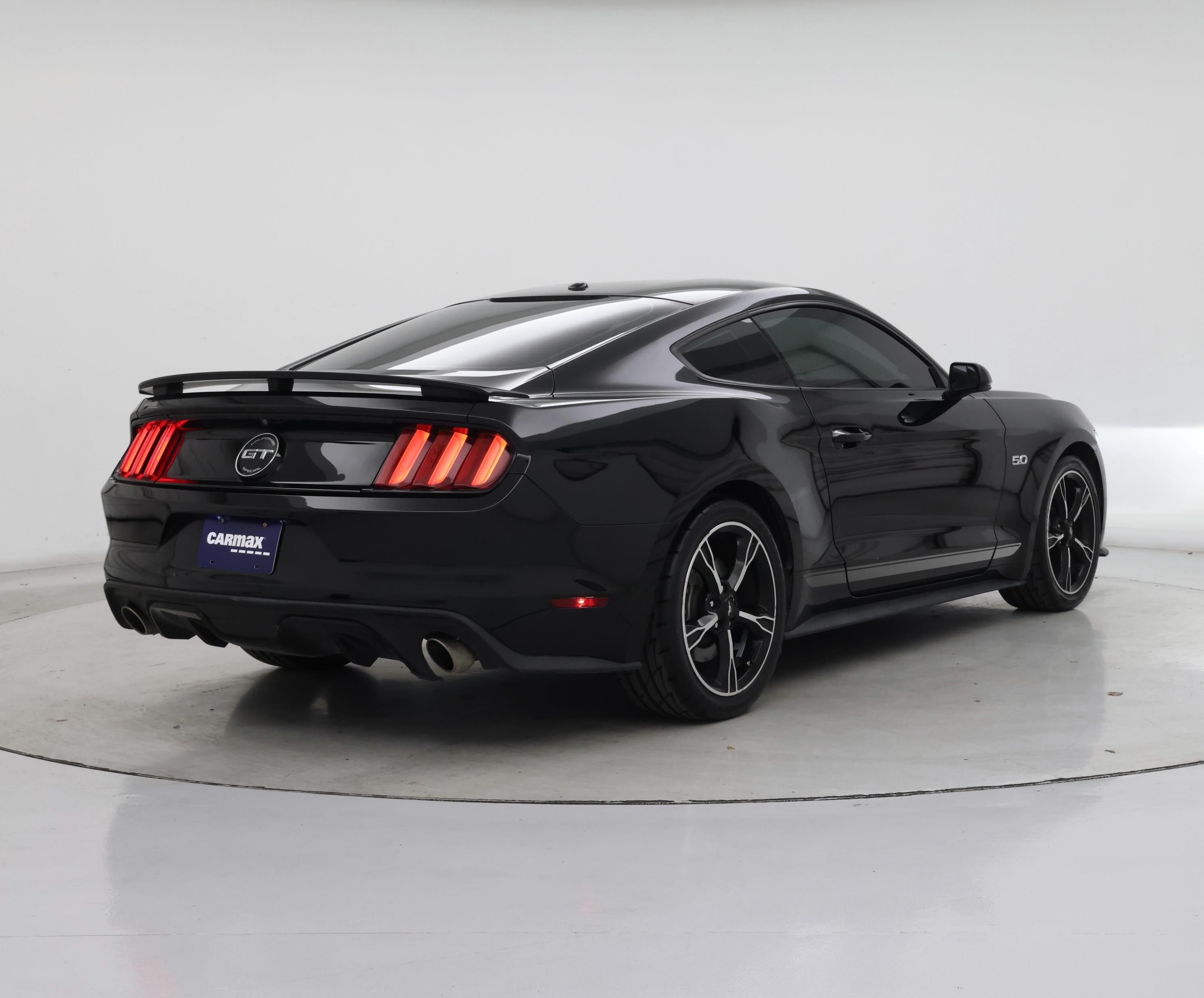 Thumbnail: 2017 Ford Mustang - 8