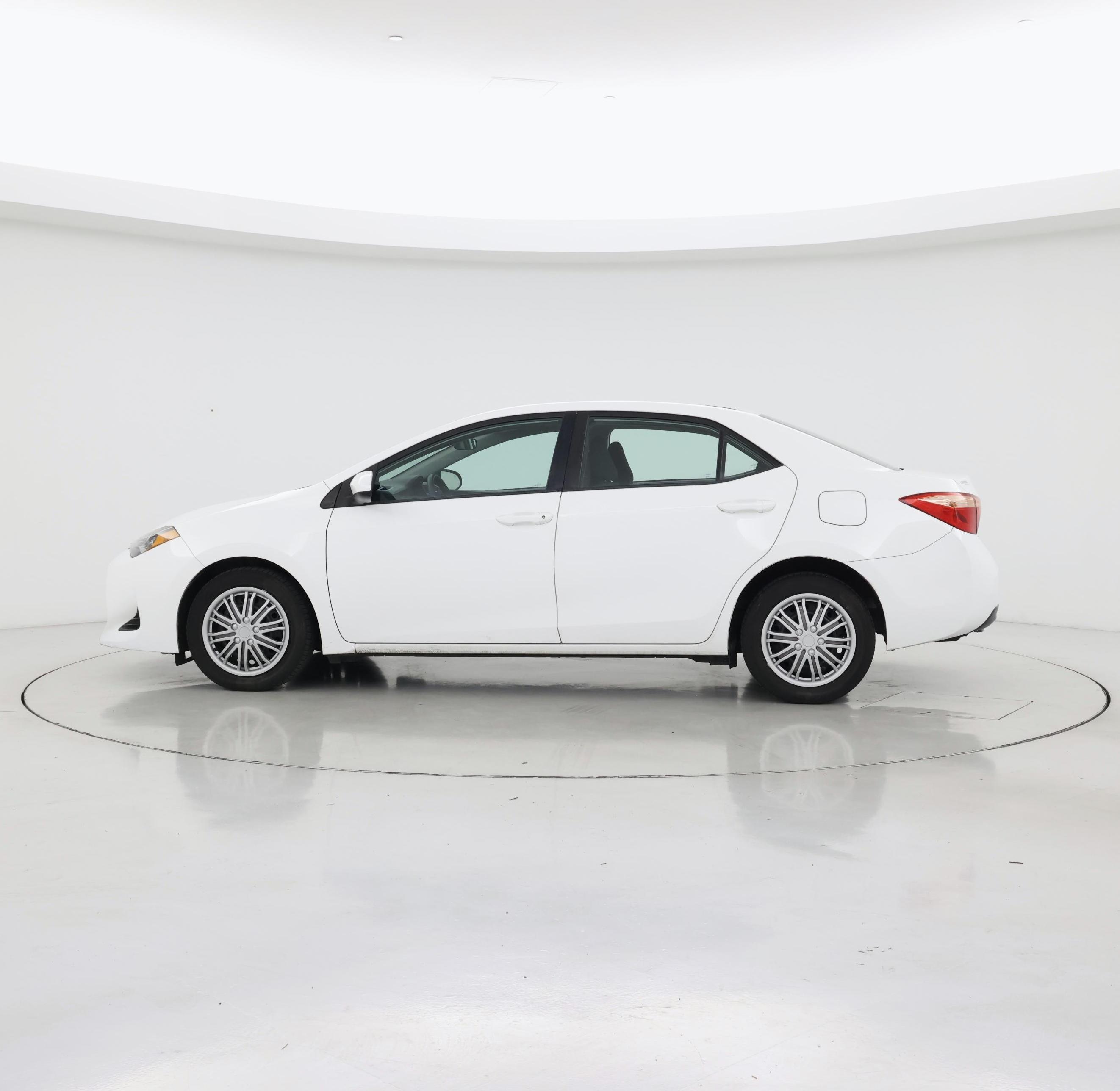 Thumbnail: 2019 Toyota Corolla - 3