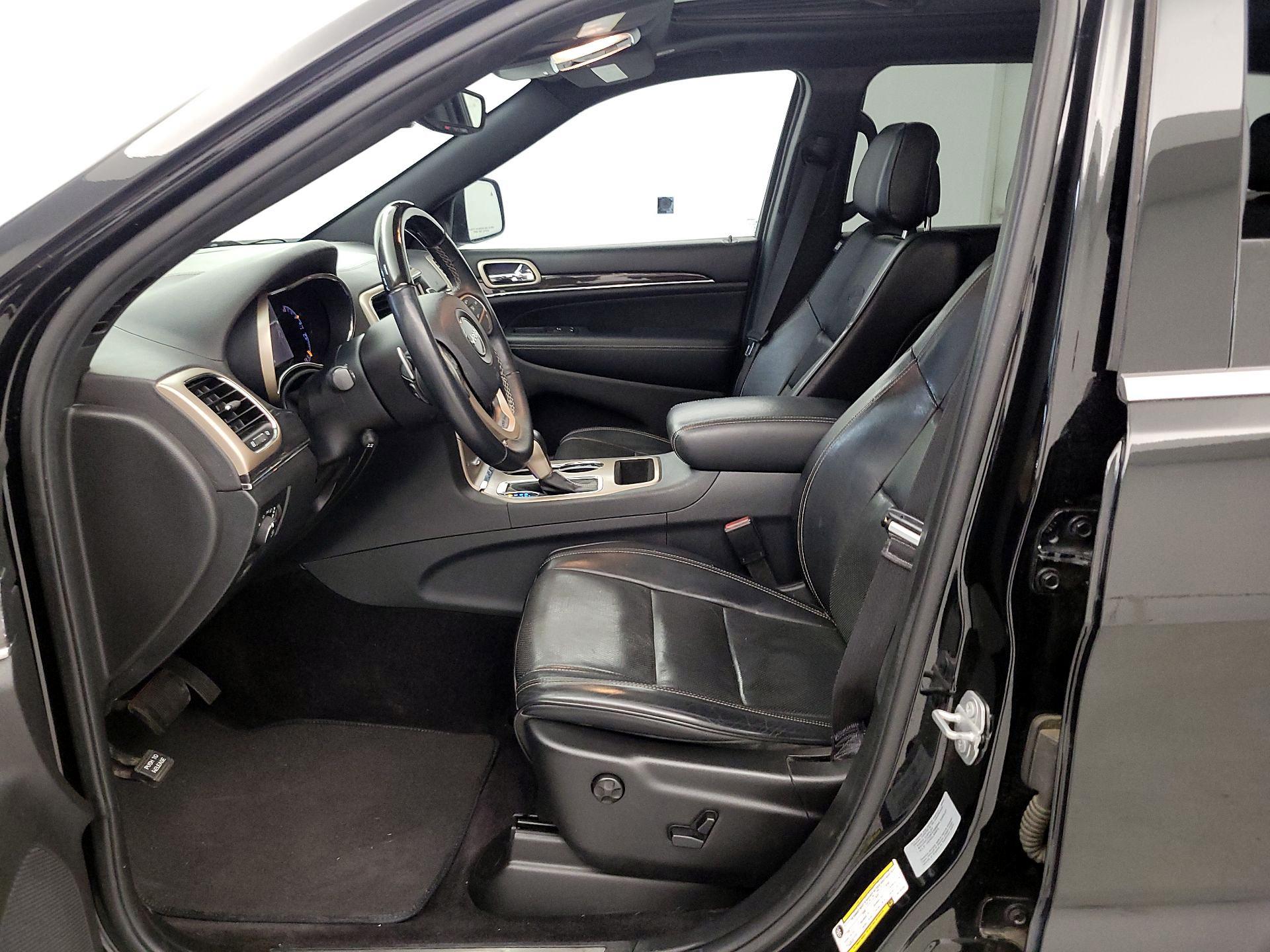 Thumbnail: 2017 Jeep Grand Cherokee - 11