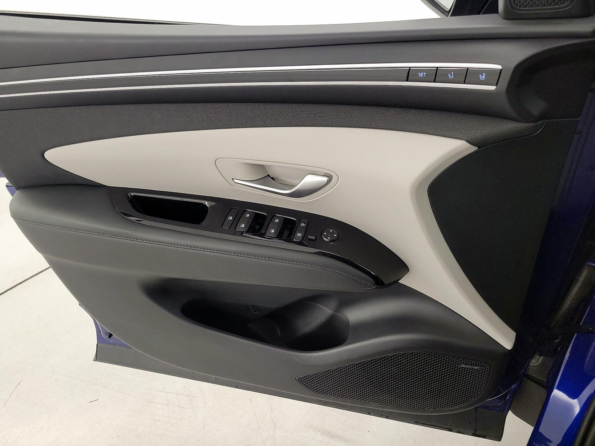 Thumbnail: 2022 Hyundai Tucson - 12