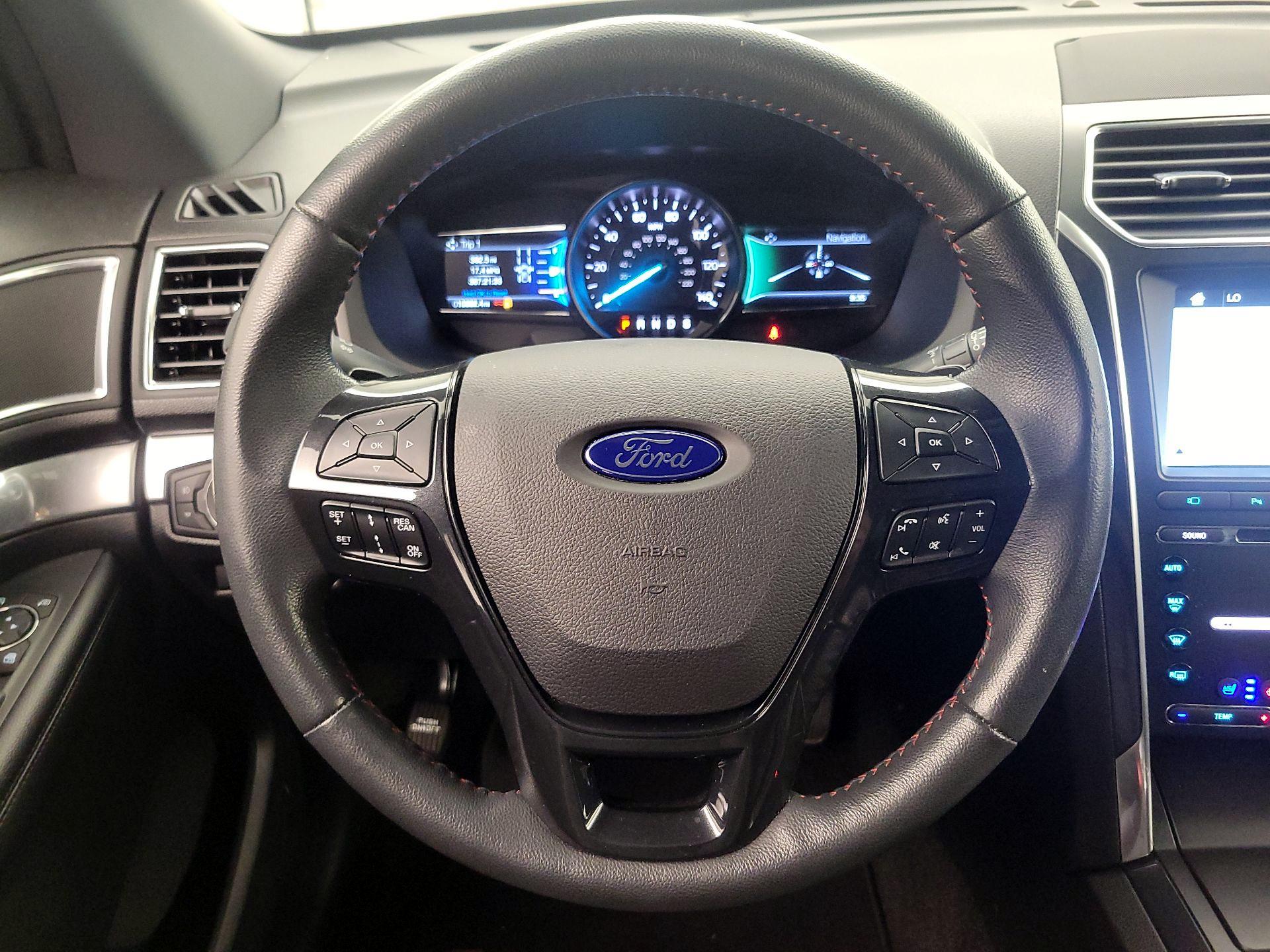 Thumbnail: 2018 Ford Explorer - 10
