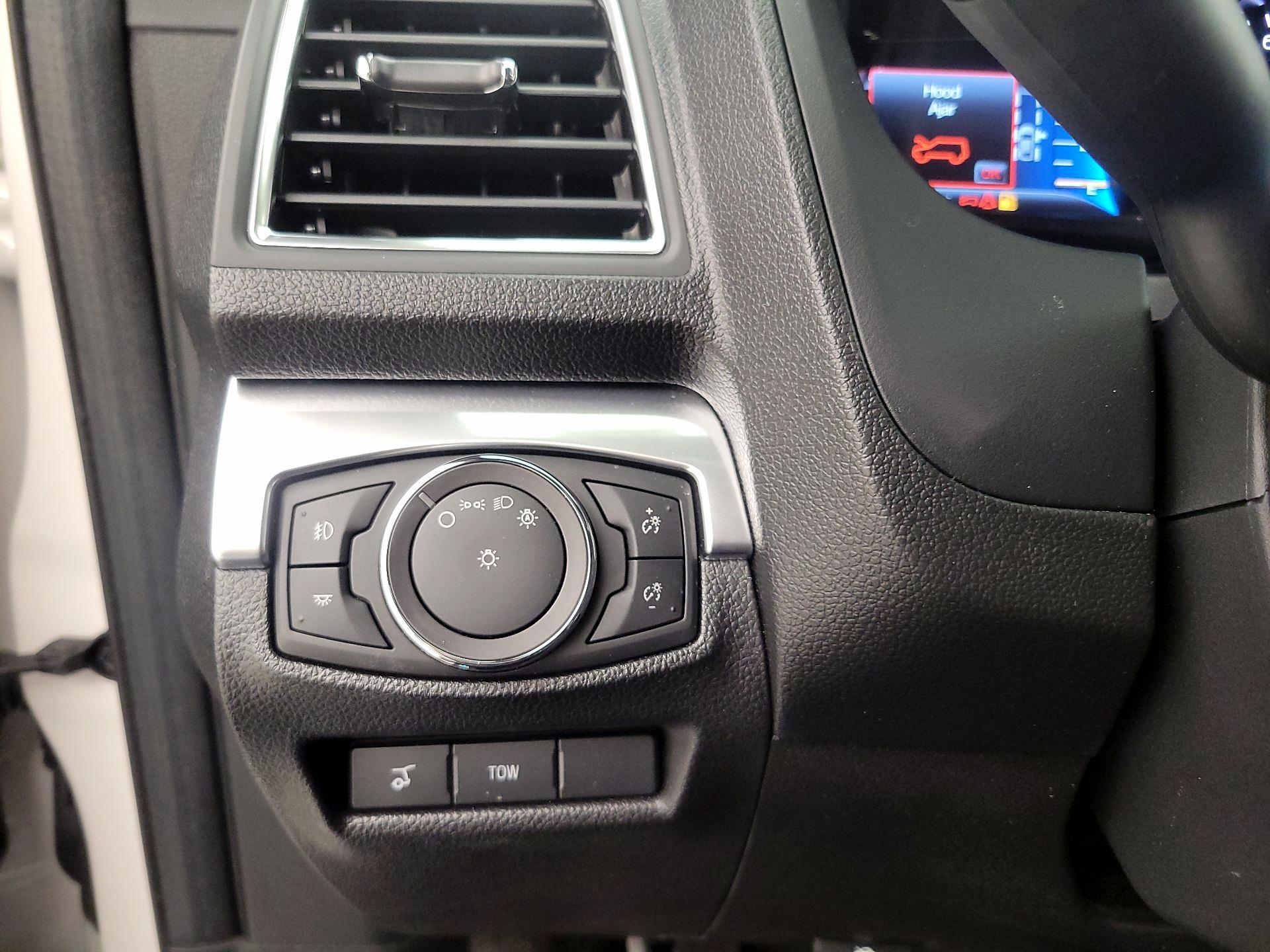 Thumbnail: 2018 Ford Explorer - 13