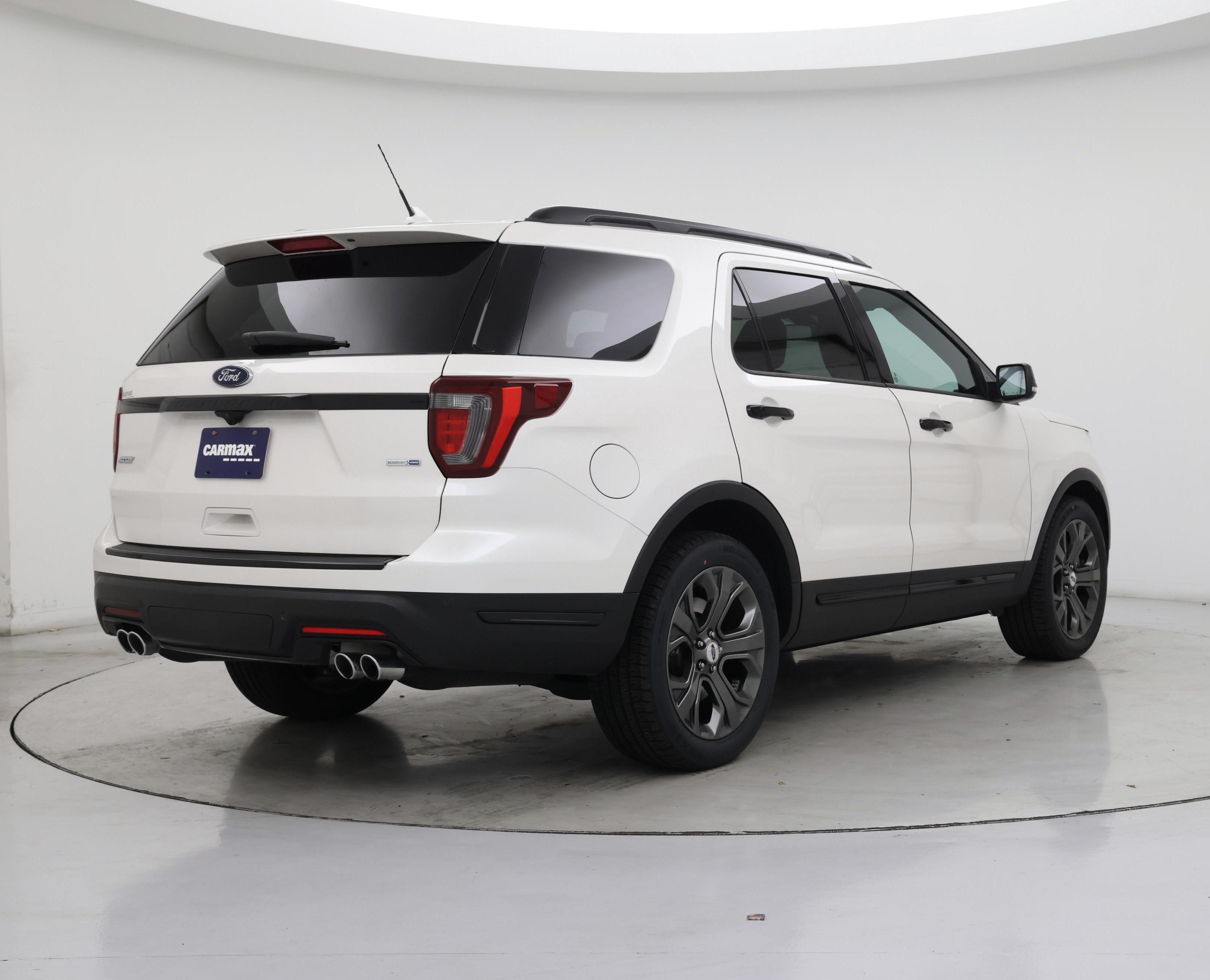 Thumbnail: 2018 Ford Explorer - 8