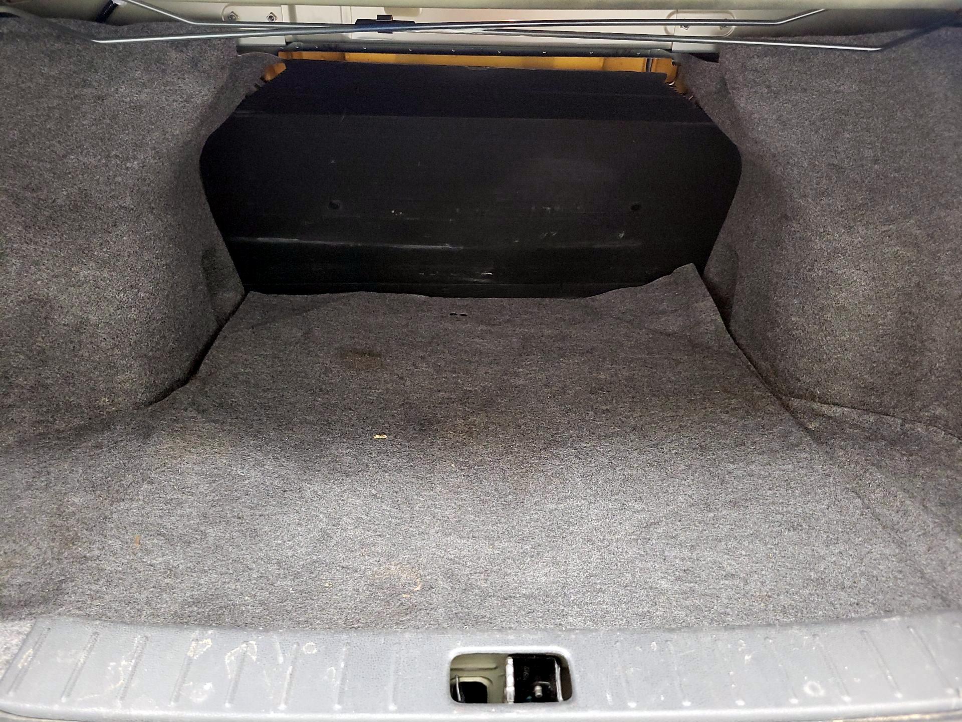 Thumbnail: 2015 Nissan Versa - 18