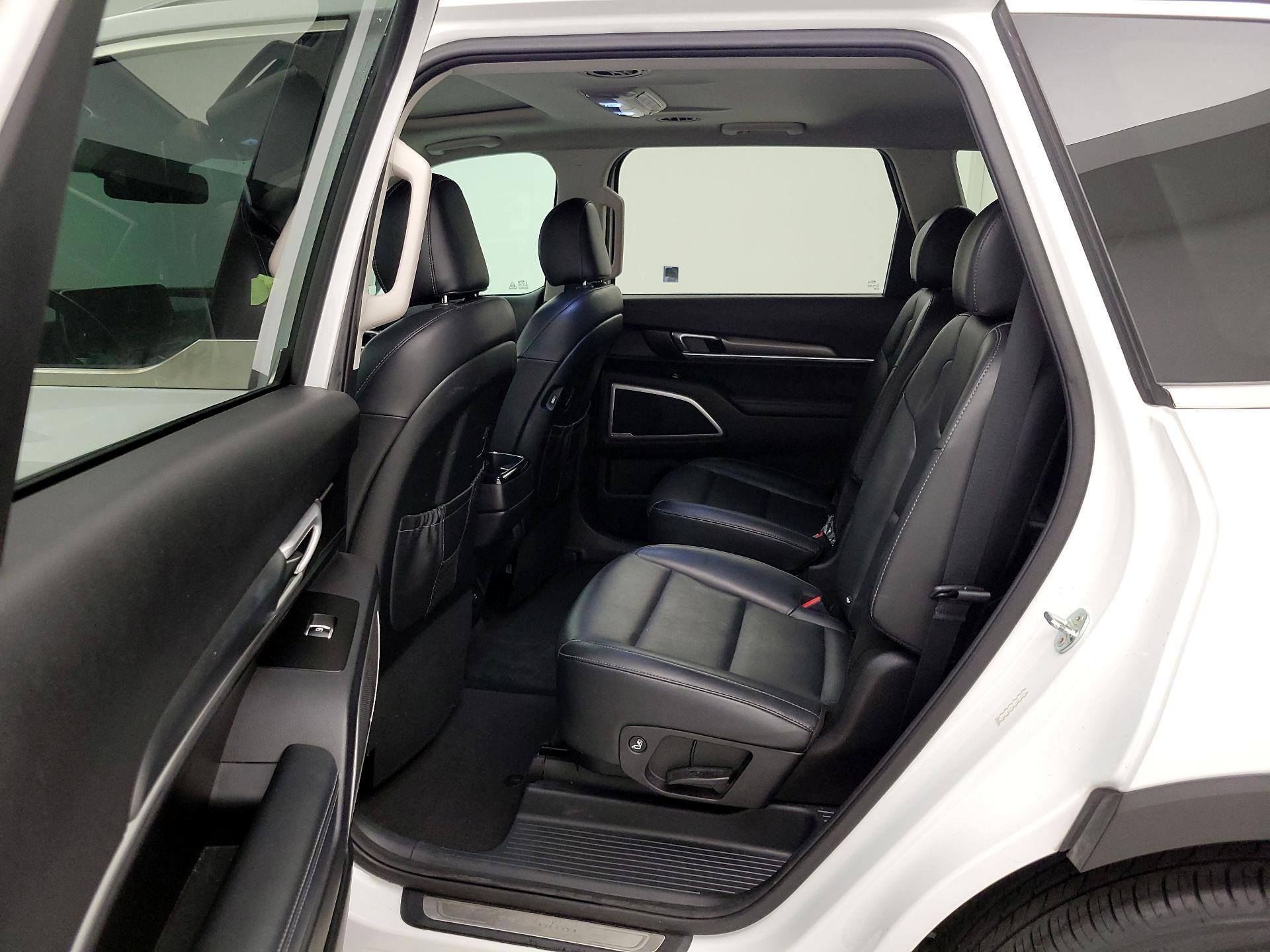 Thumbnail: 2020 Kia Telluride - 20