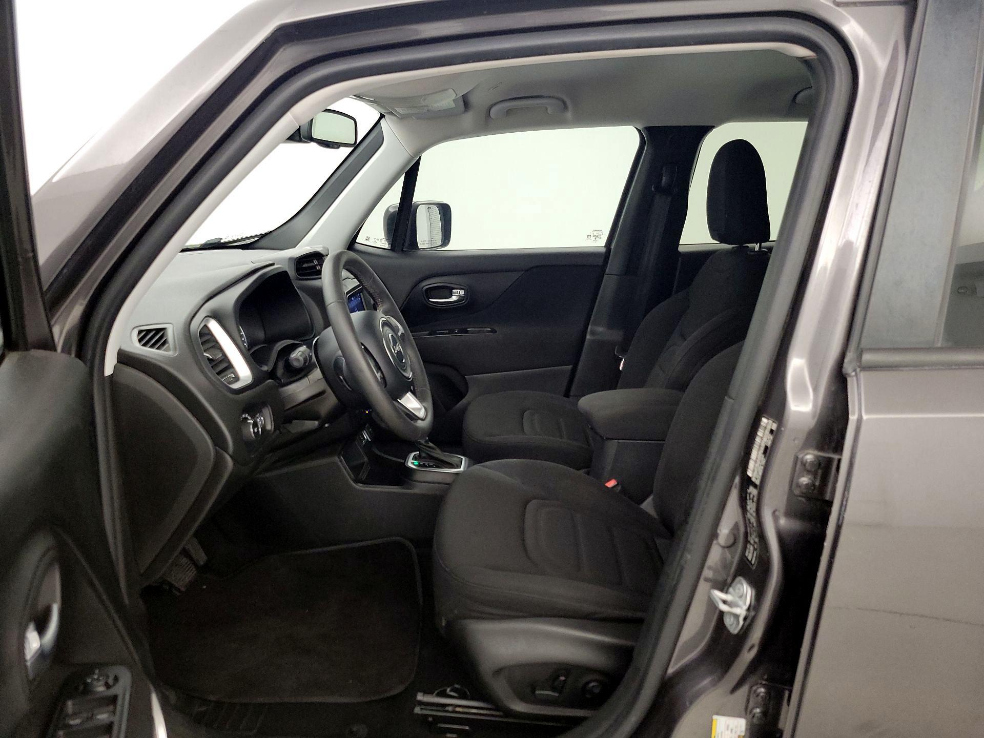Thumbnail: 2018 Jeep Renegade - 11