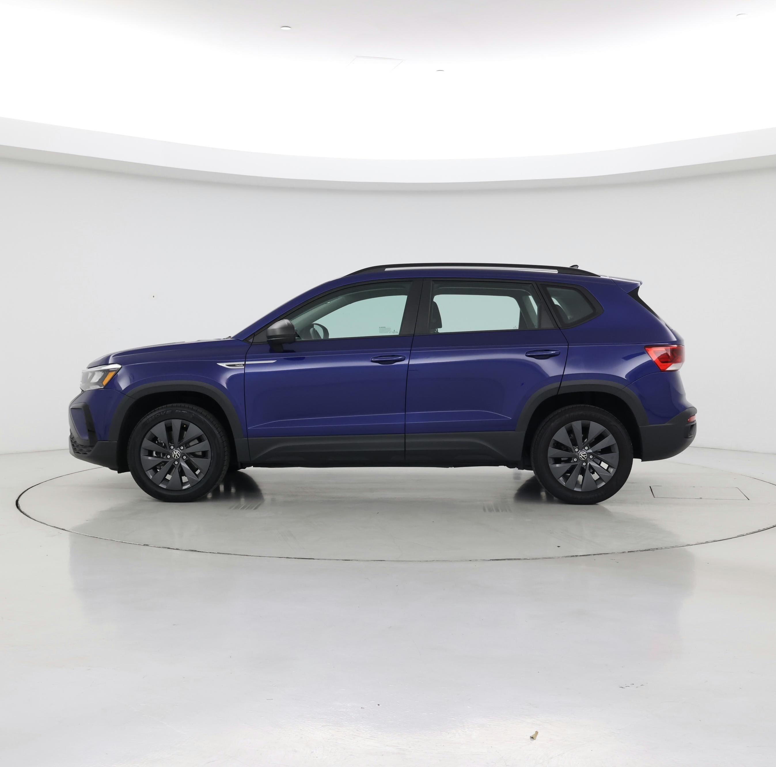 Thumbnail: 2023 Volkswagen Taos - 3