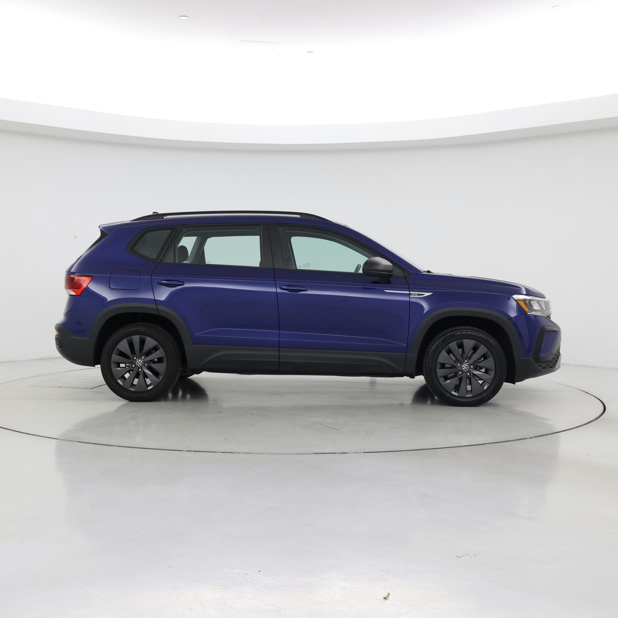 Thumbnail: 2023 Volkswagen Taos - 7