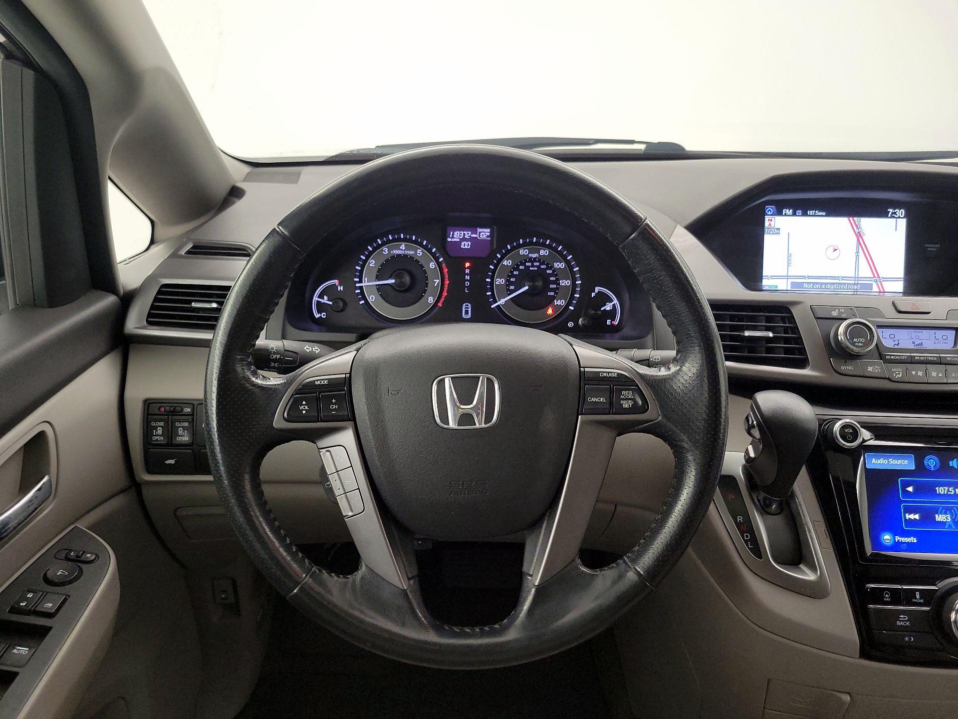 Thumbnail: 2014 Honda Odyssey - 10