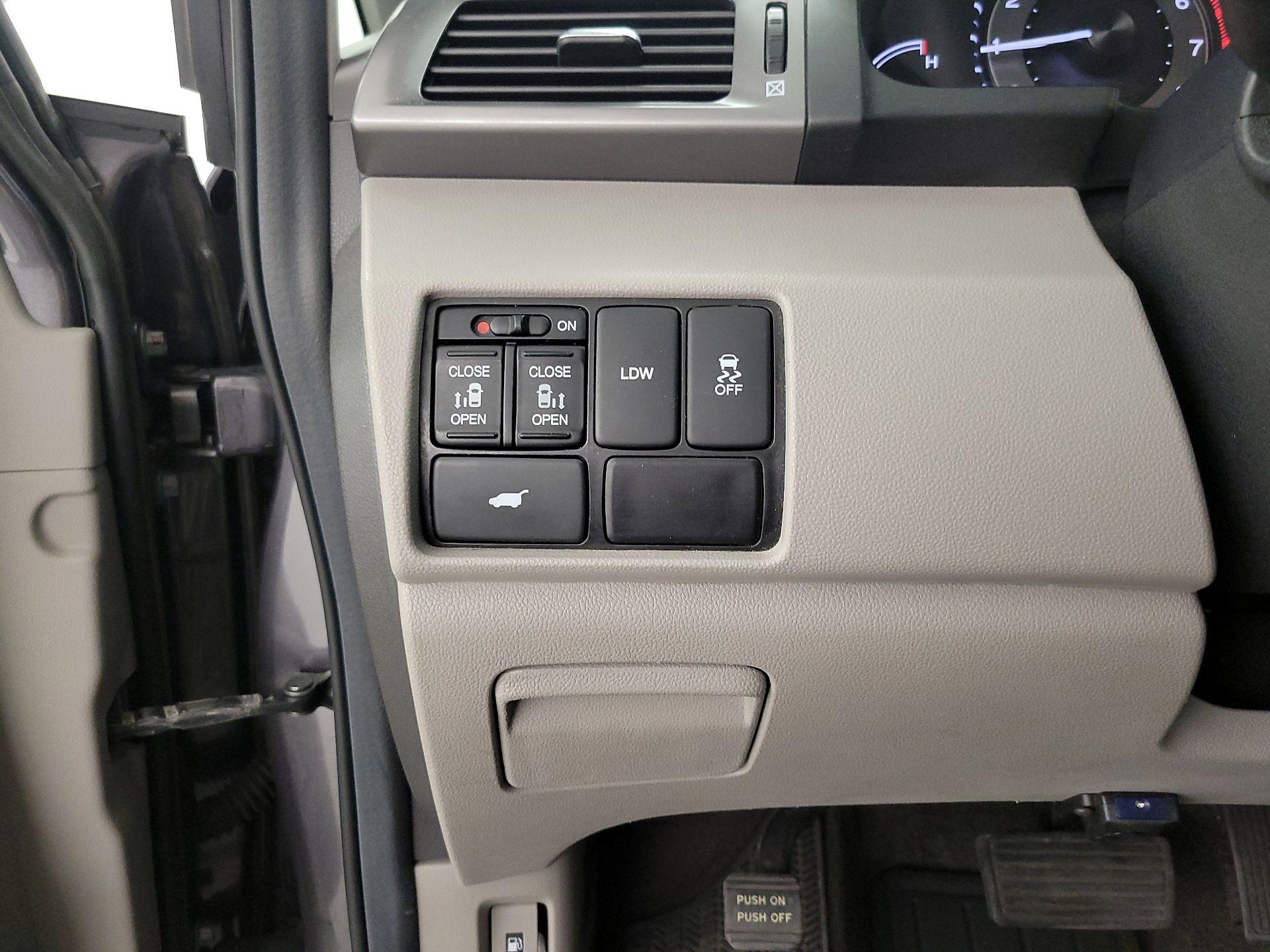 Thumbnail: 2014 Honda Odyssey - 13