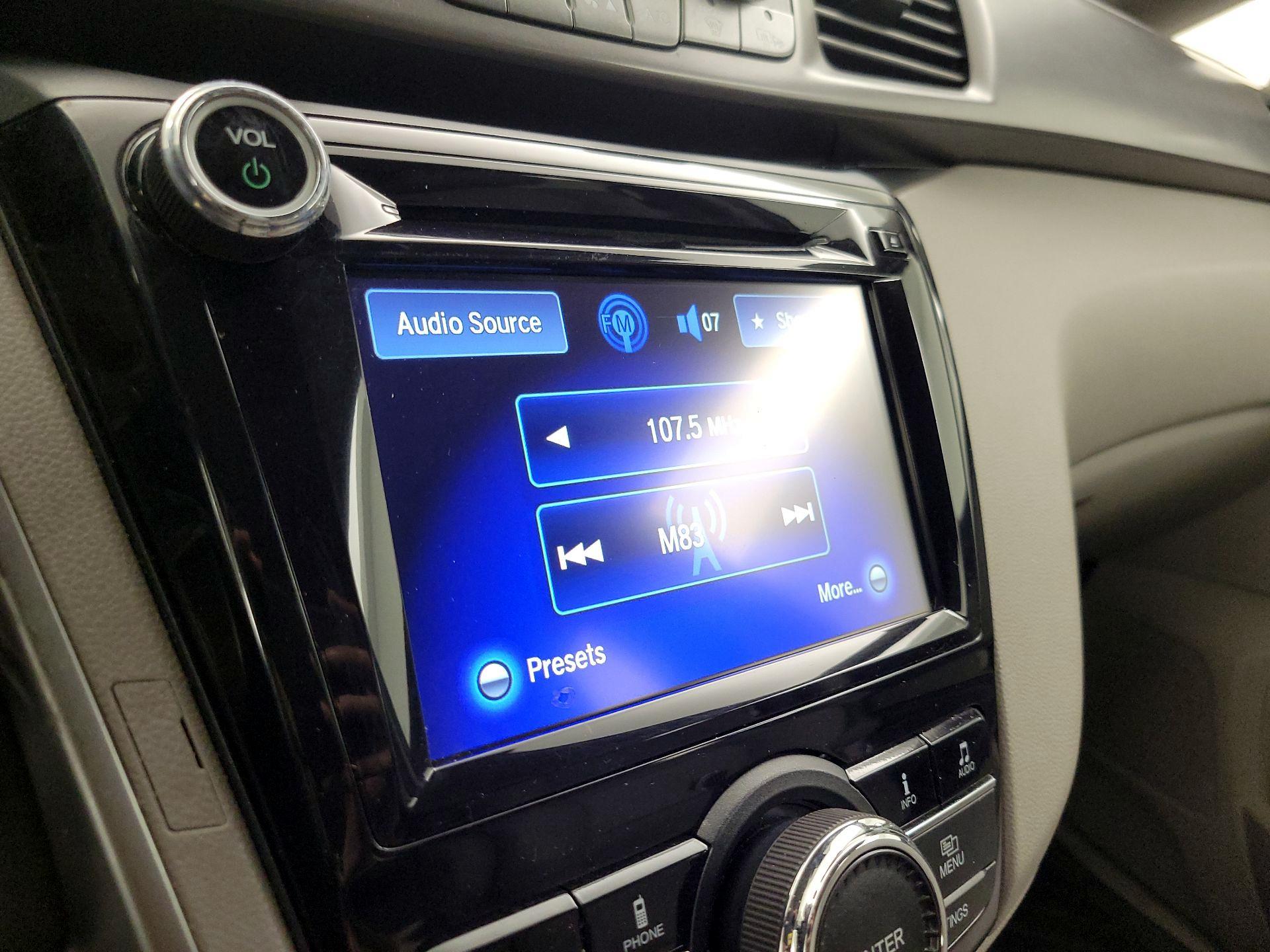 Thumbnail: 2014 Honda Odyssey - 16