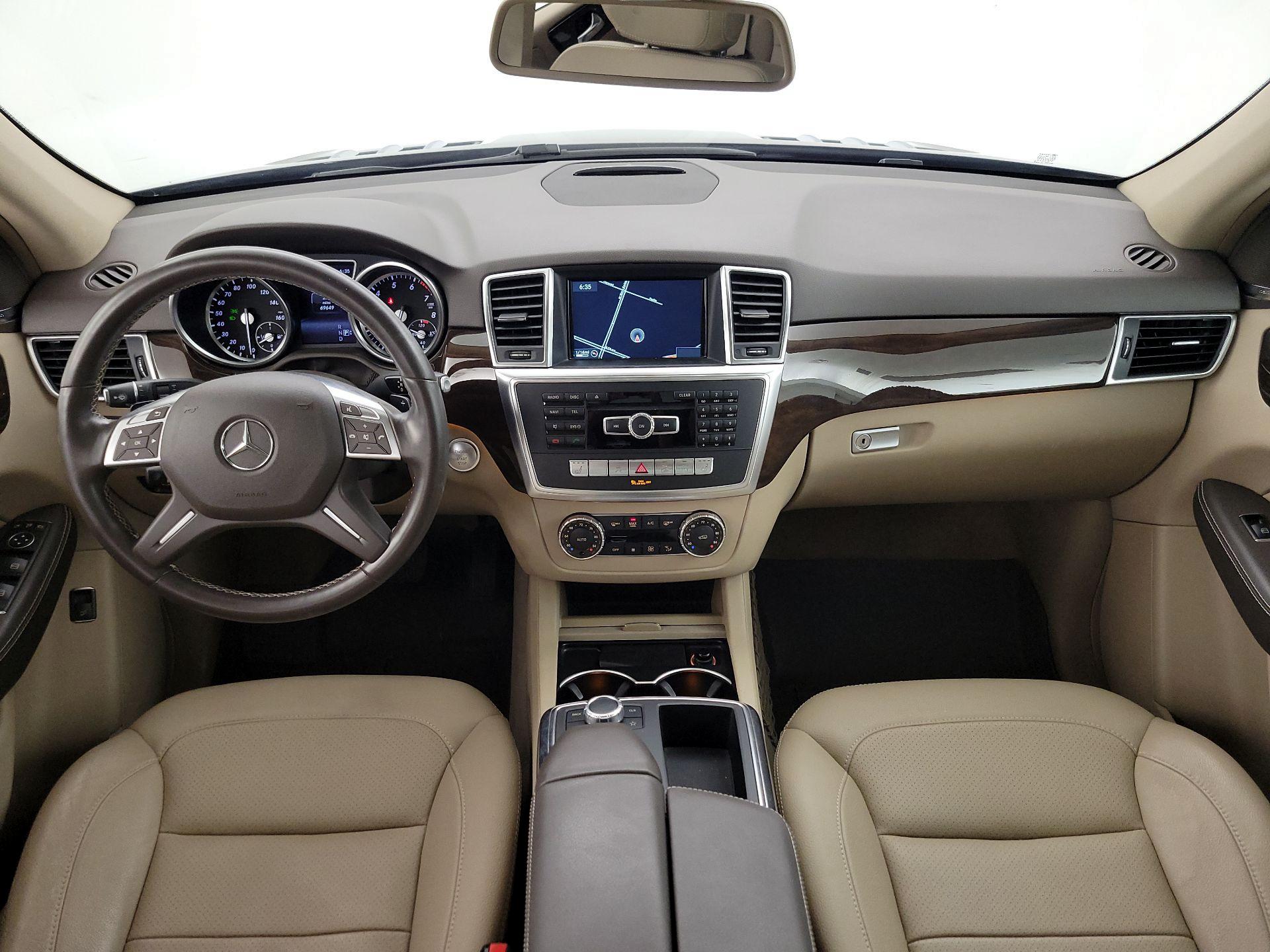Thumbnail: 2015 Mercedes-Benz M-Class - 9