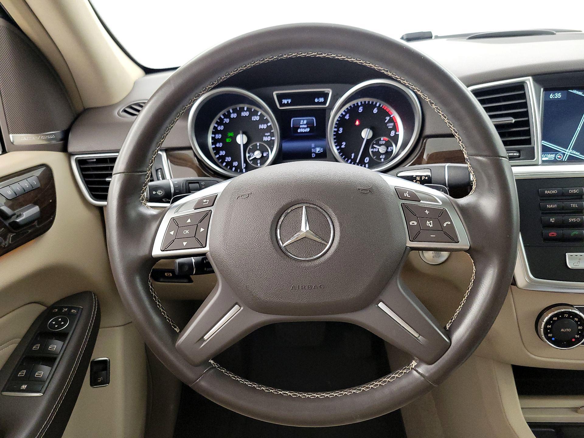 Thumbnail: 2015 Mercedes-Benz M-Class - 10