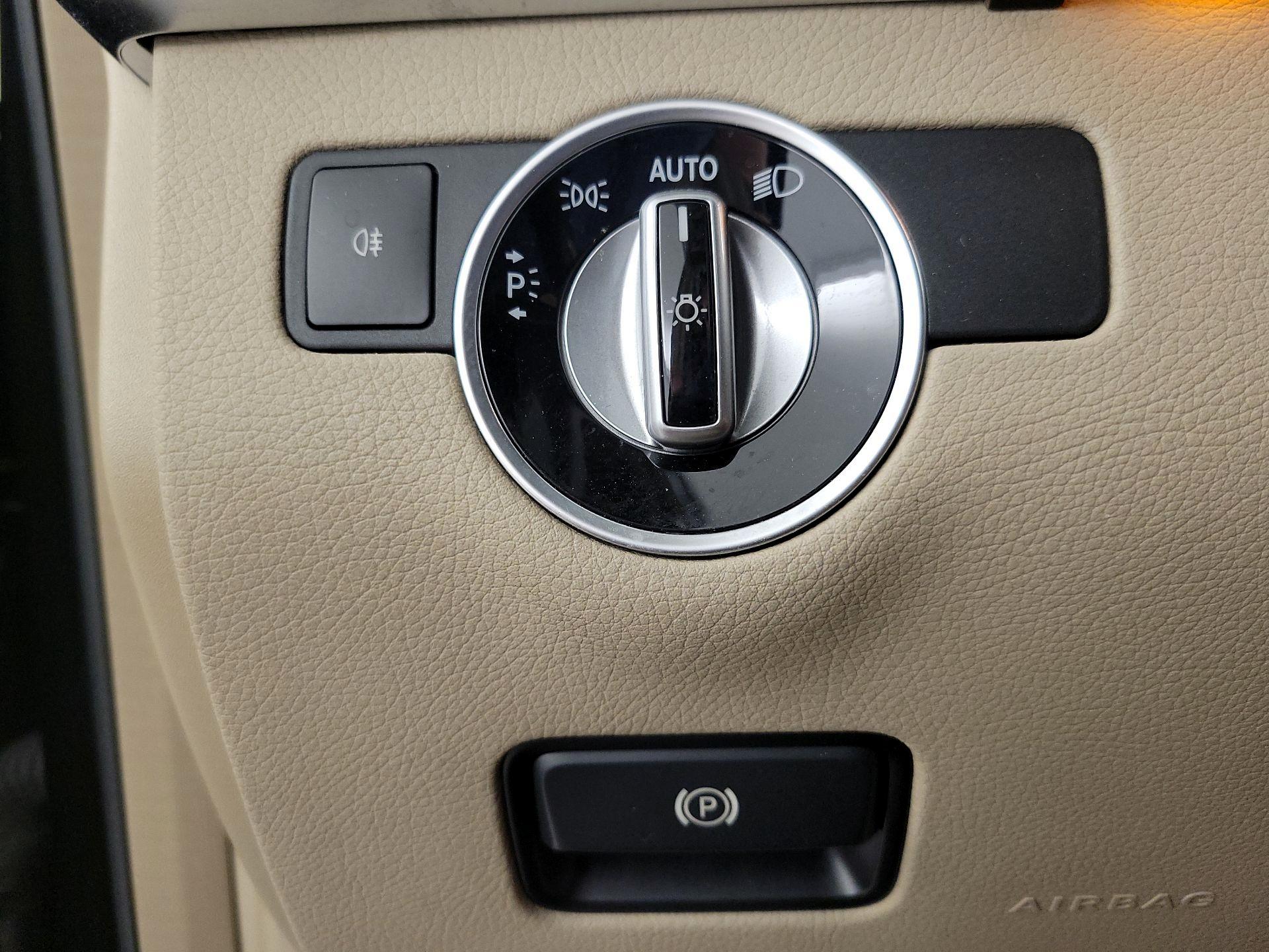 Thumbnail: 2015 Mercedes-Benz M-Class - 13
