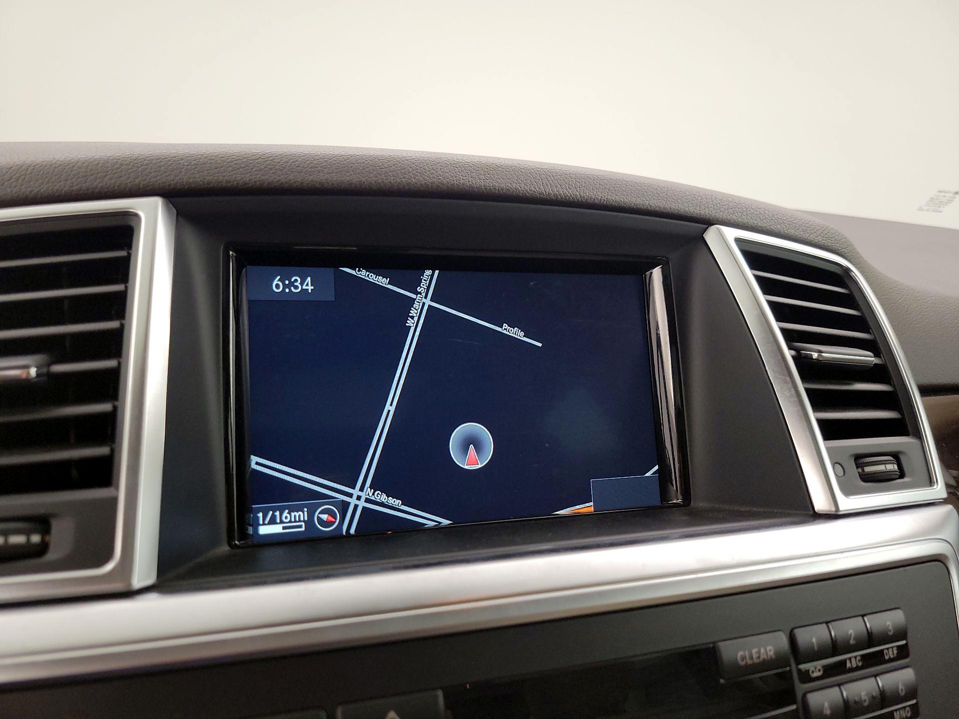 Thumbnail: 2015 Mercedes-Benz M-Class - 14