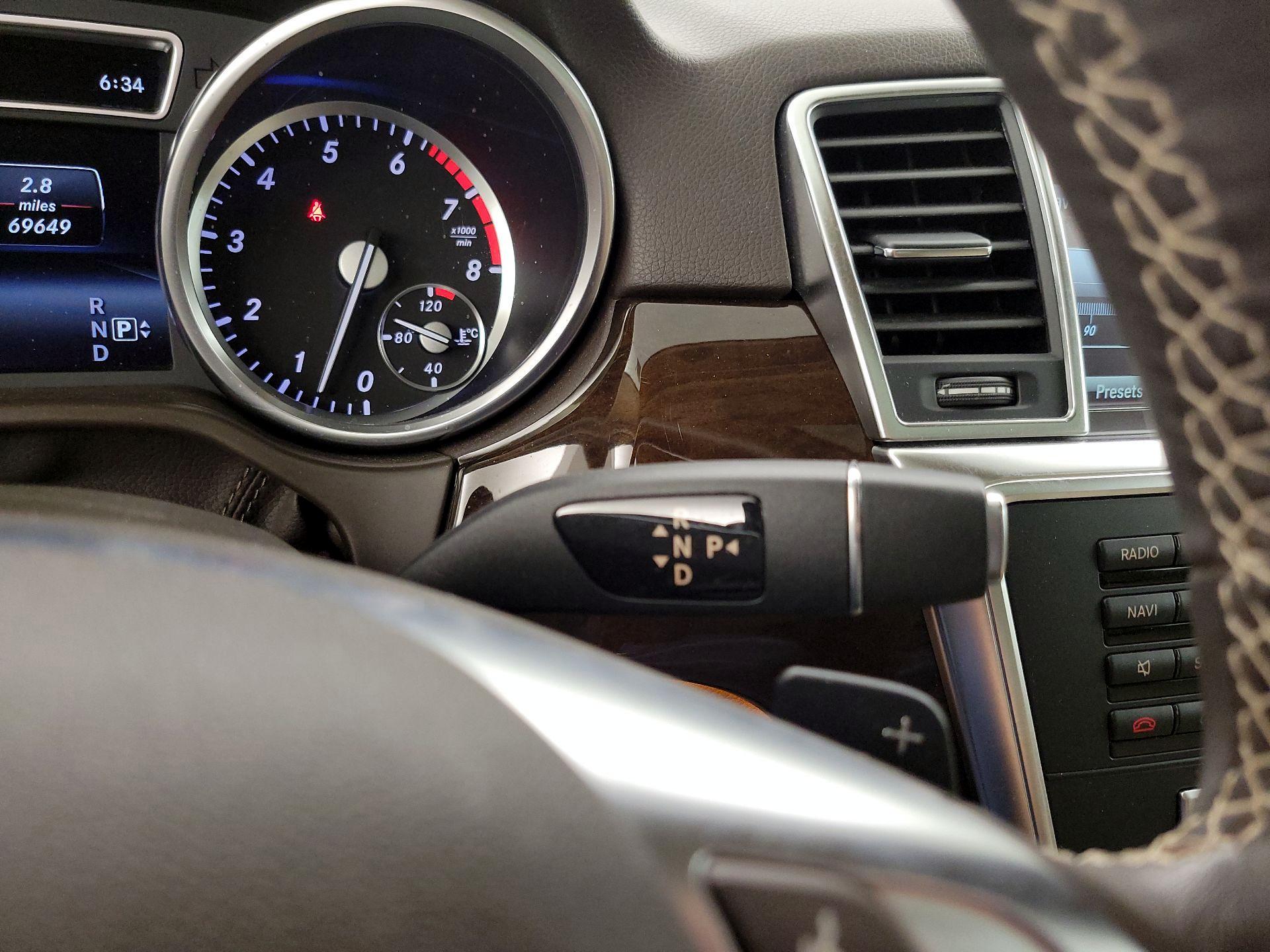 Thumbnail: 2015 Mercedes-Benz M-Class - 18