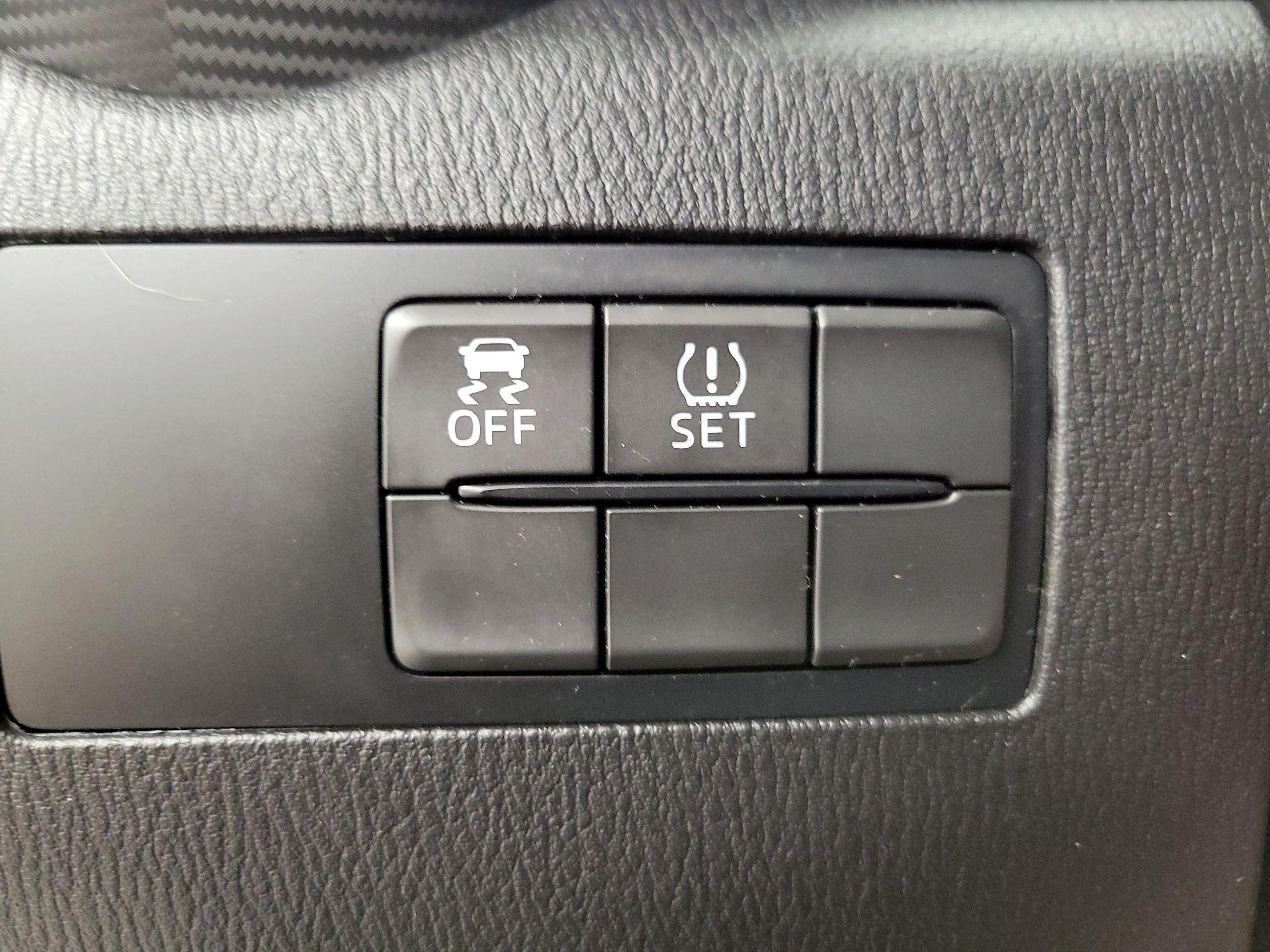 Thumbnail: 2016 Scion iA - 13