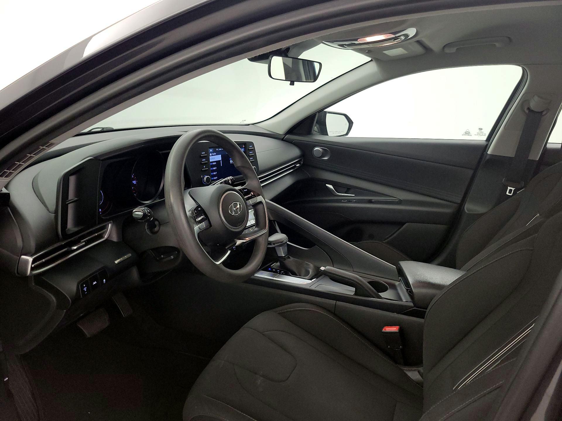 Thumbnail: 2022 Hyundai Elantra - 11