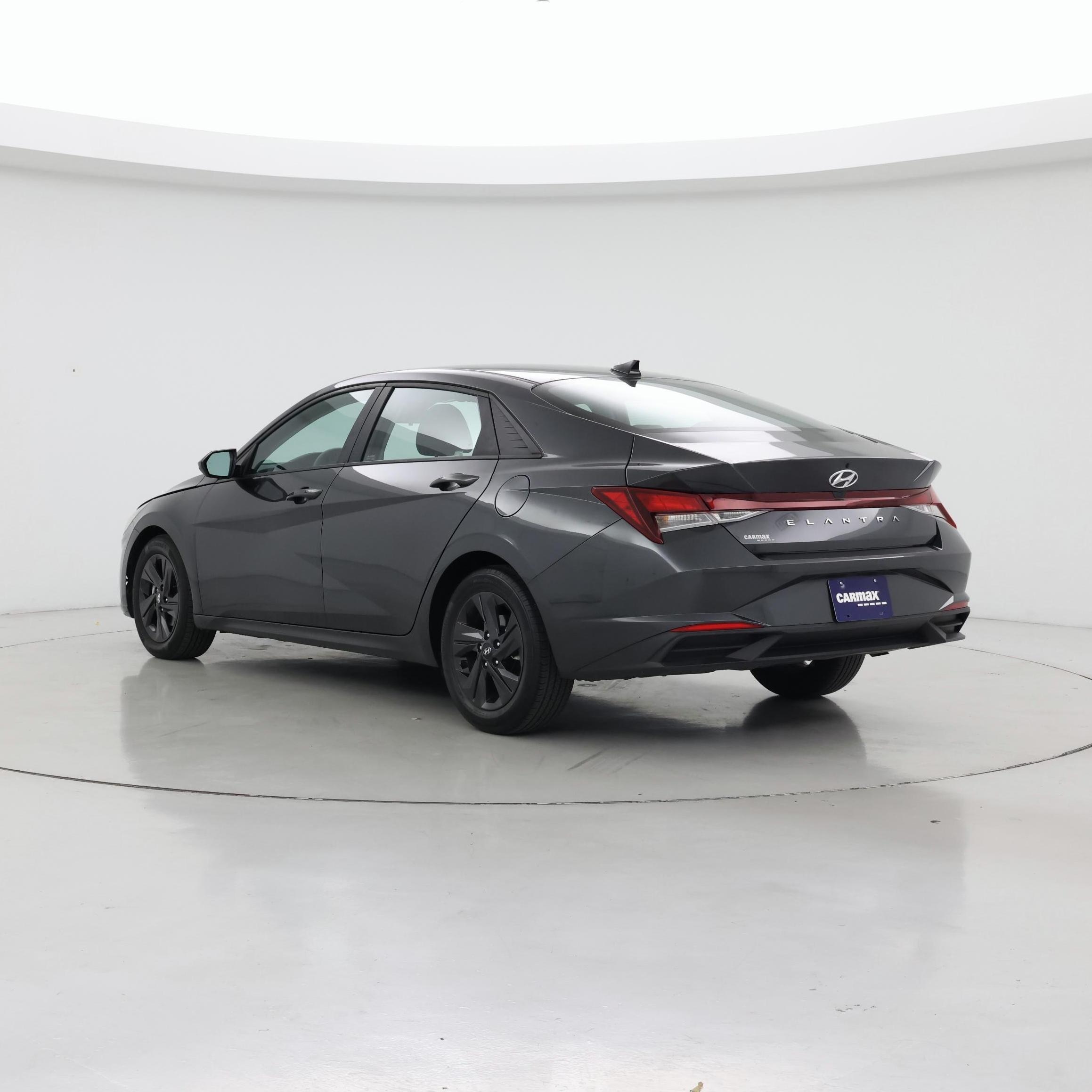 Thumbnail: 2022 Hyundai Elantra - 2