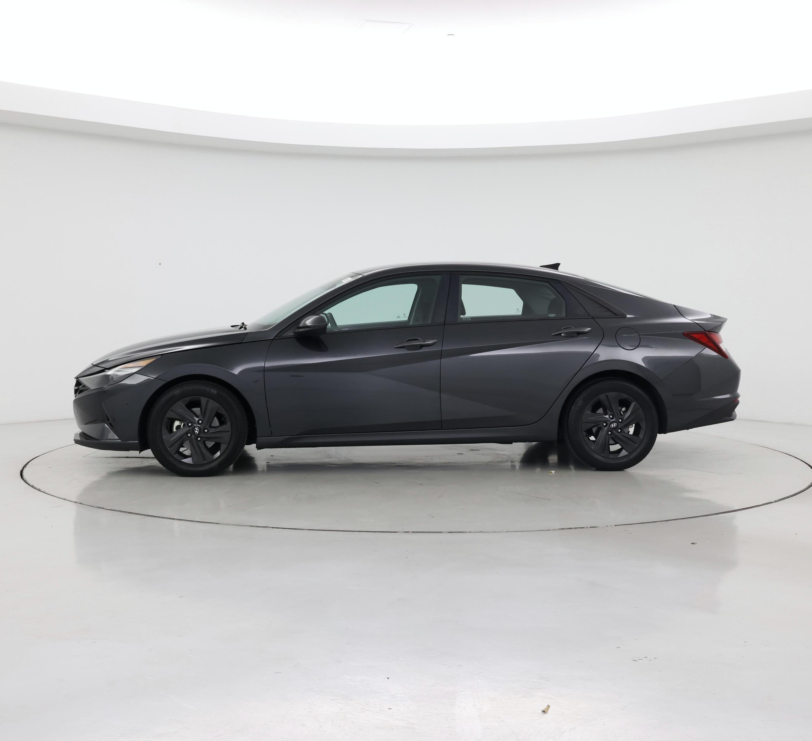 Thumbnail: 2022 Hyundai Elantra - 3