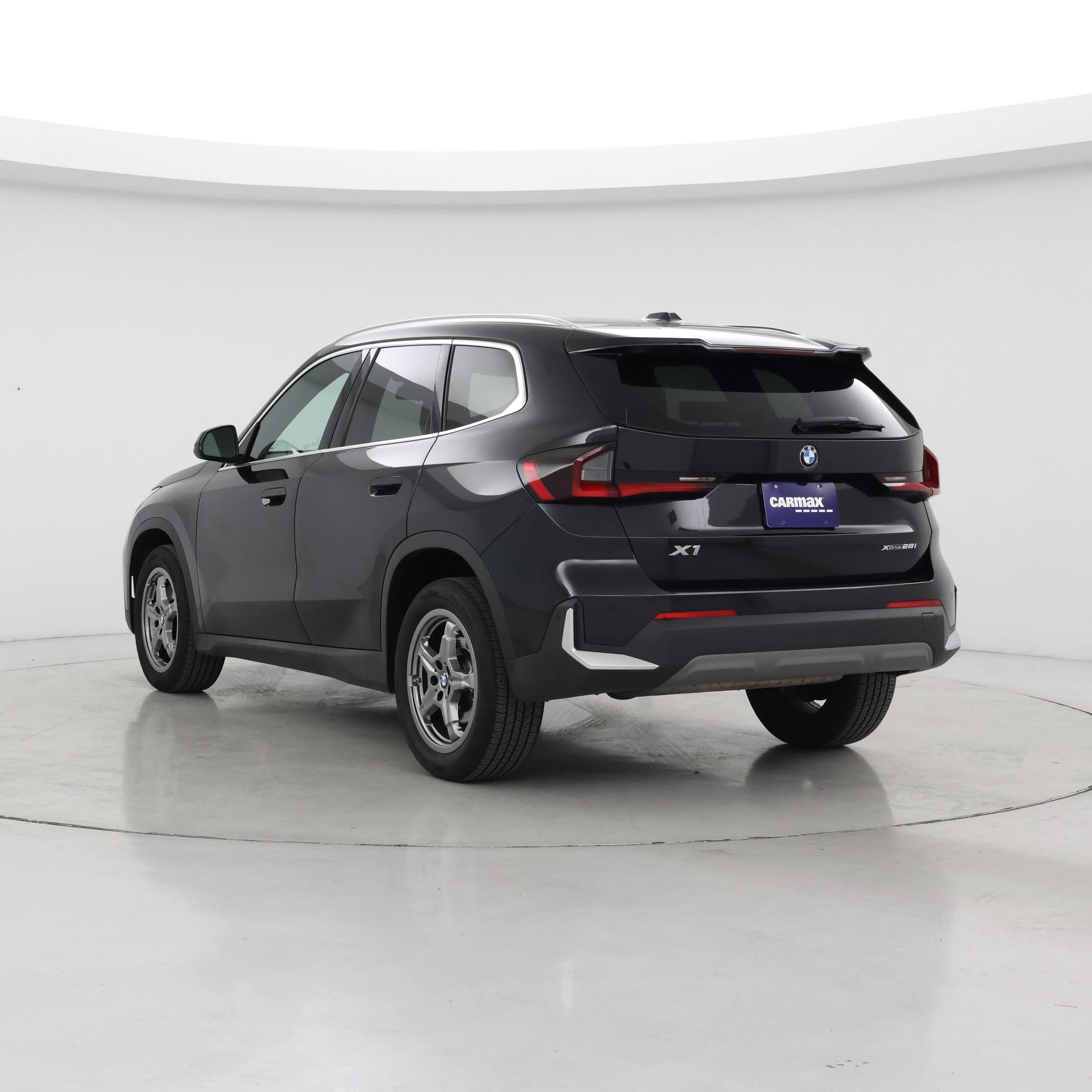 Thumbnail: 2023 BMW X1 - 2