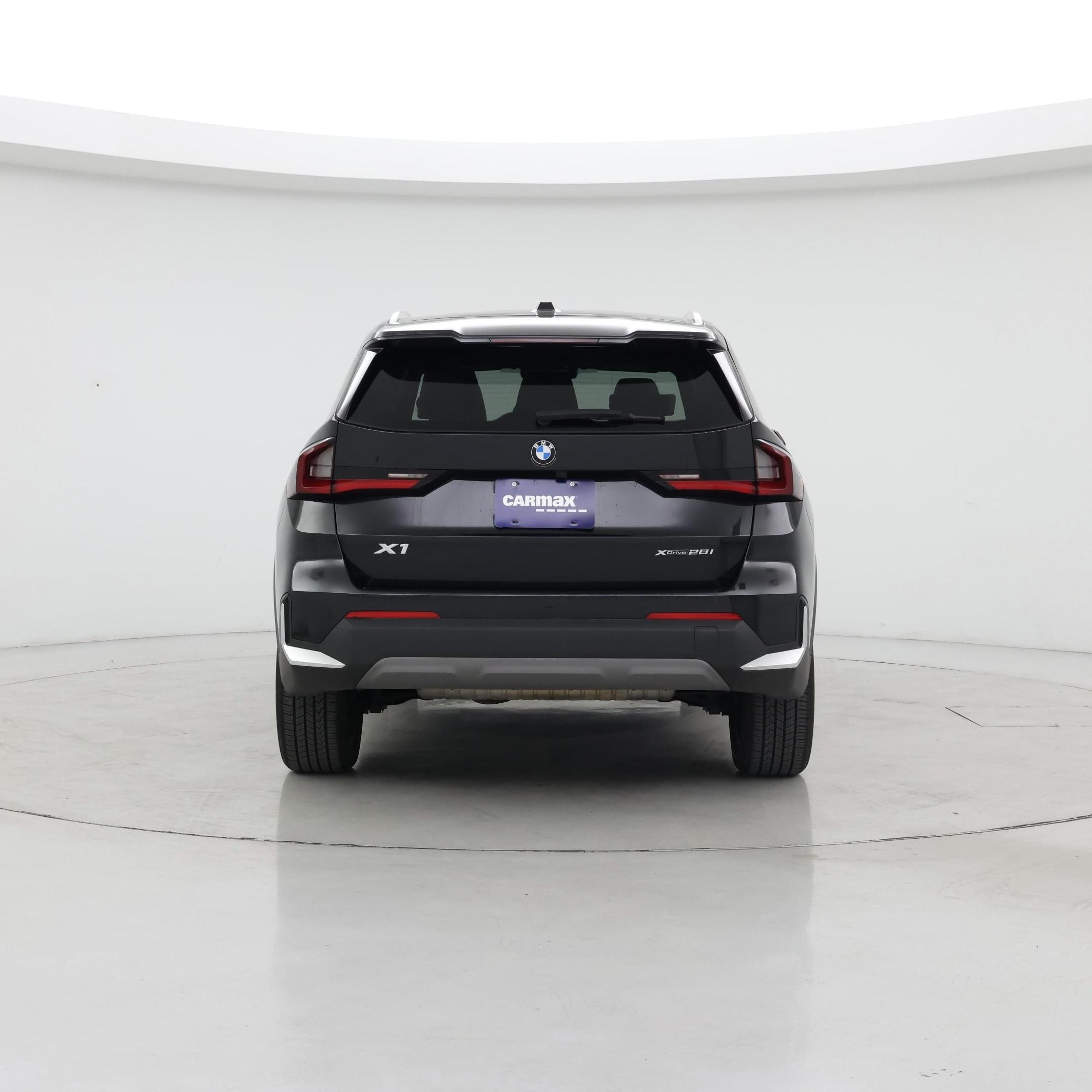 Thumbnail: 2023 BMW X1 - 6