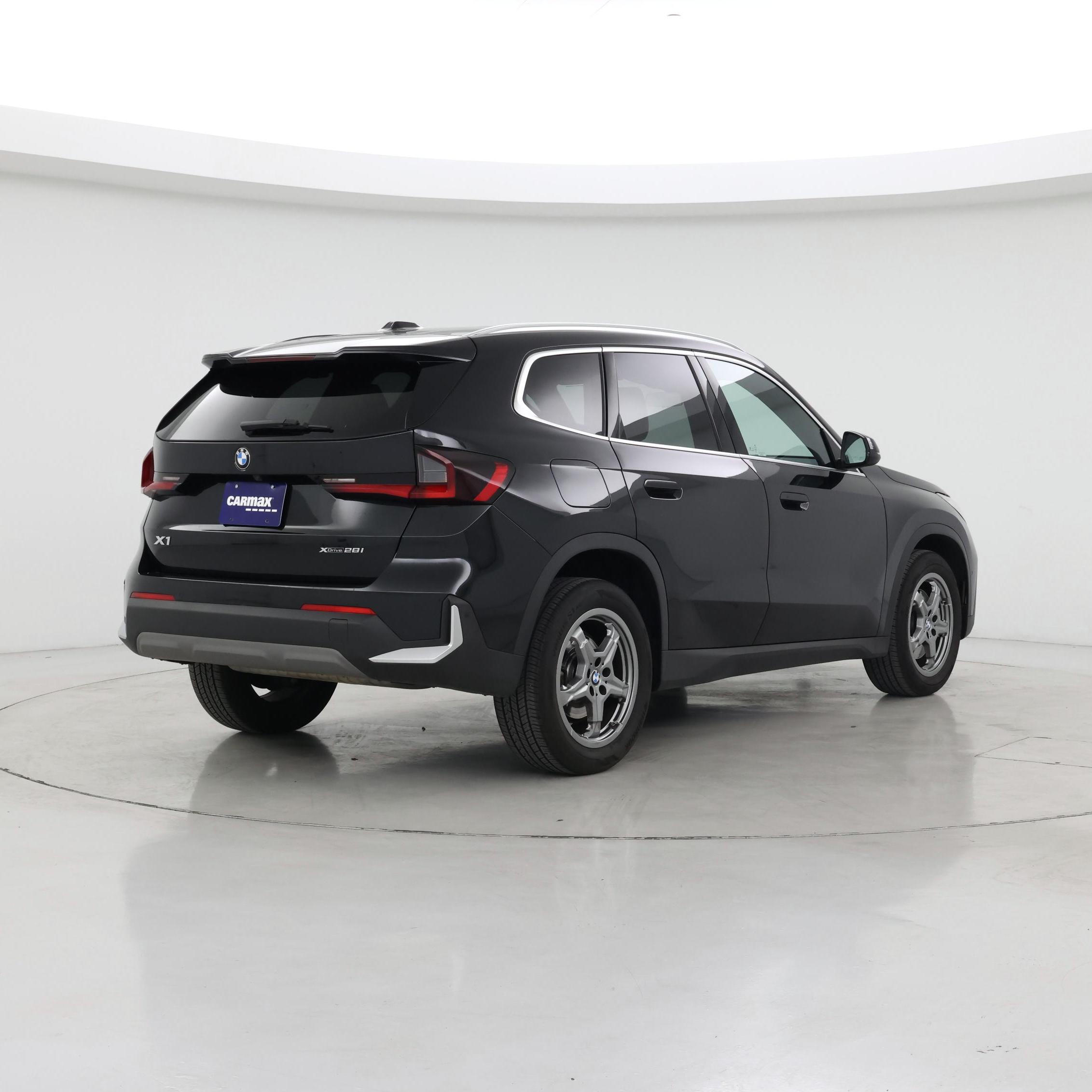 Thumbnail: 2023 BMW X1 - 8