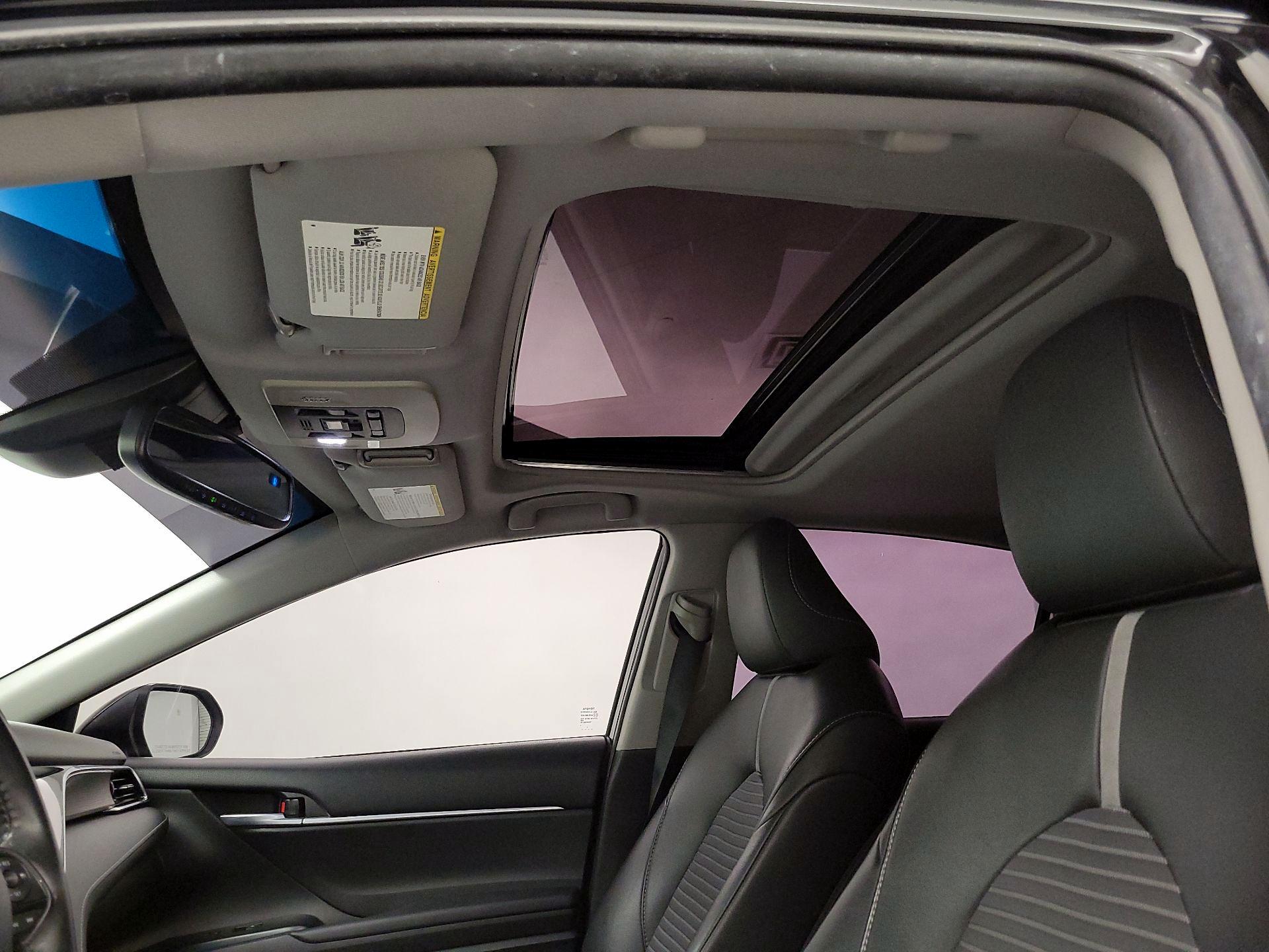 Thumbnail: 2018 Toyota Camry - 19