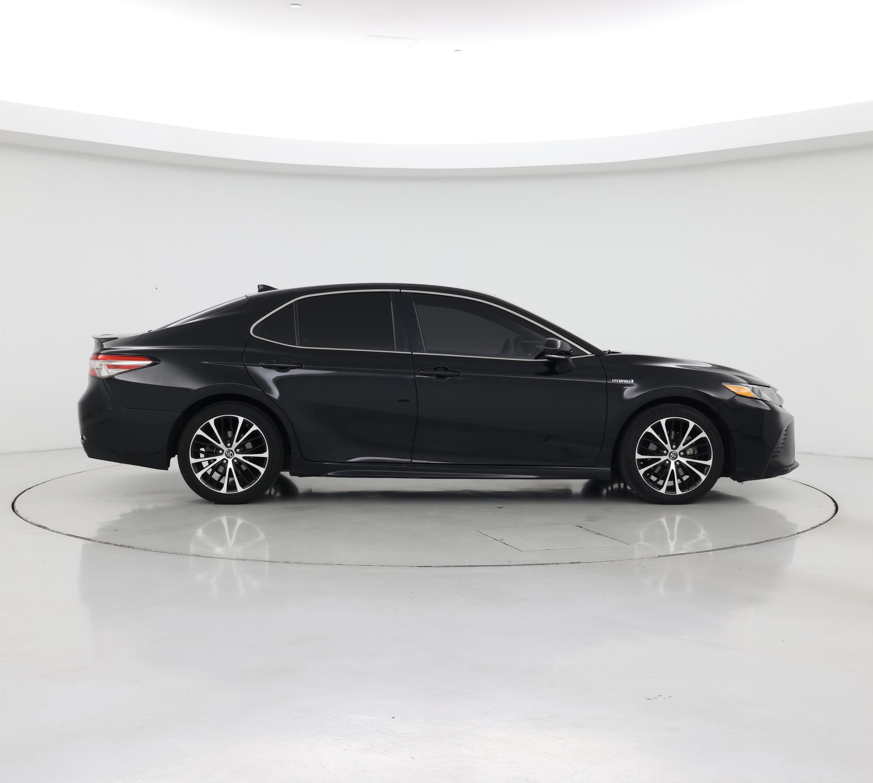 Thumbnail: 2018 Toyota Camry - 7