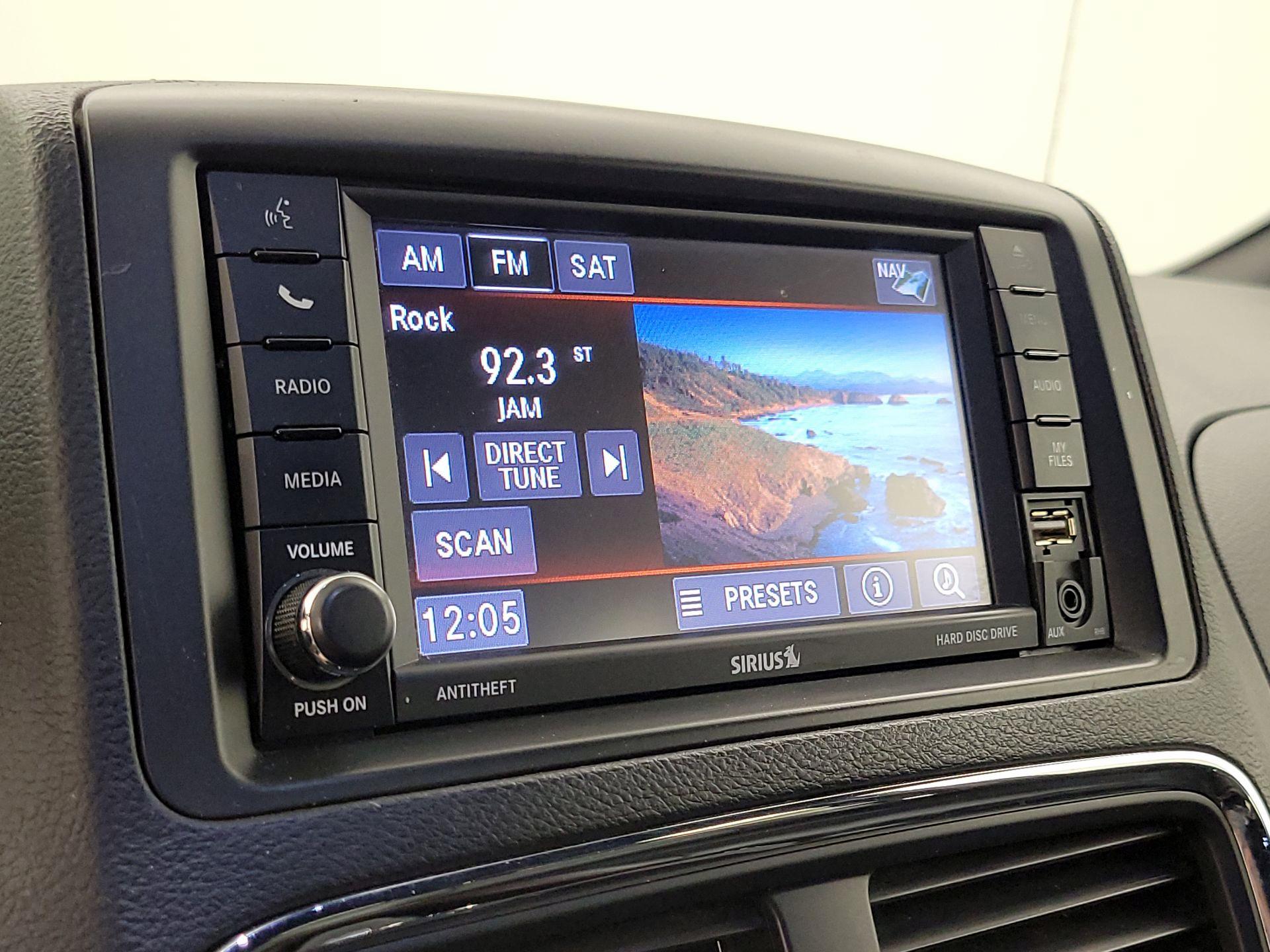 Thumbnail: 2019 Dodge Grand Caravan - 15