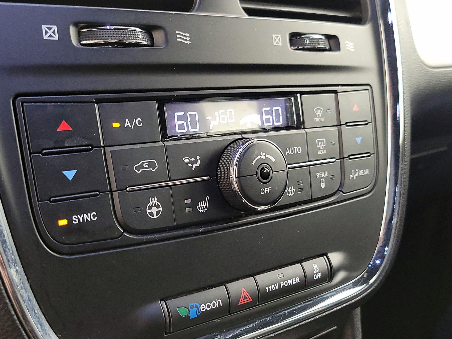Thumbnail: 2019 Dodge Grand Caravan - 16