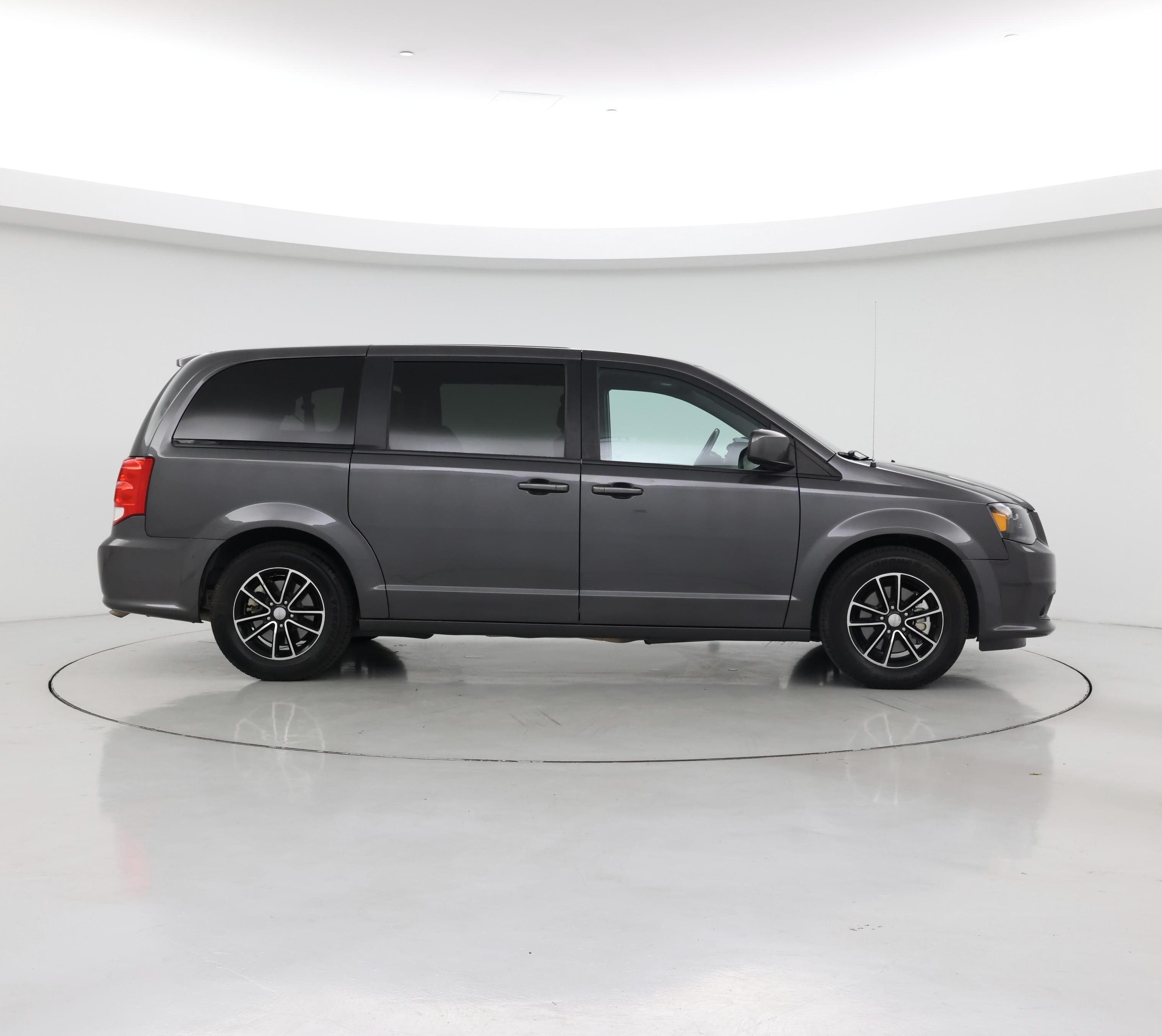 Thumbnail: 2019 Dodge Grand Caravan - 7