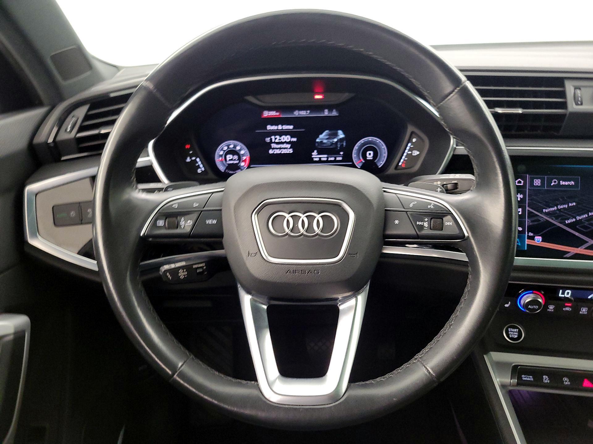 Thumbnail: 2021 Audi Q3 - 10