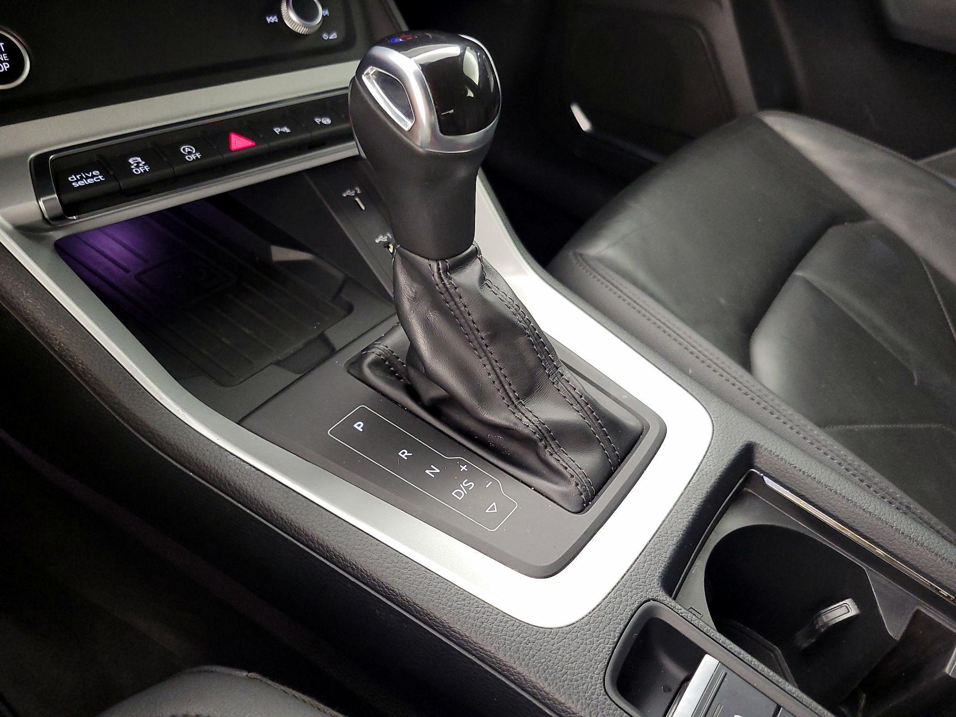 Thumbnail: 2021 Audi Q3 - 18