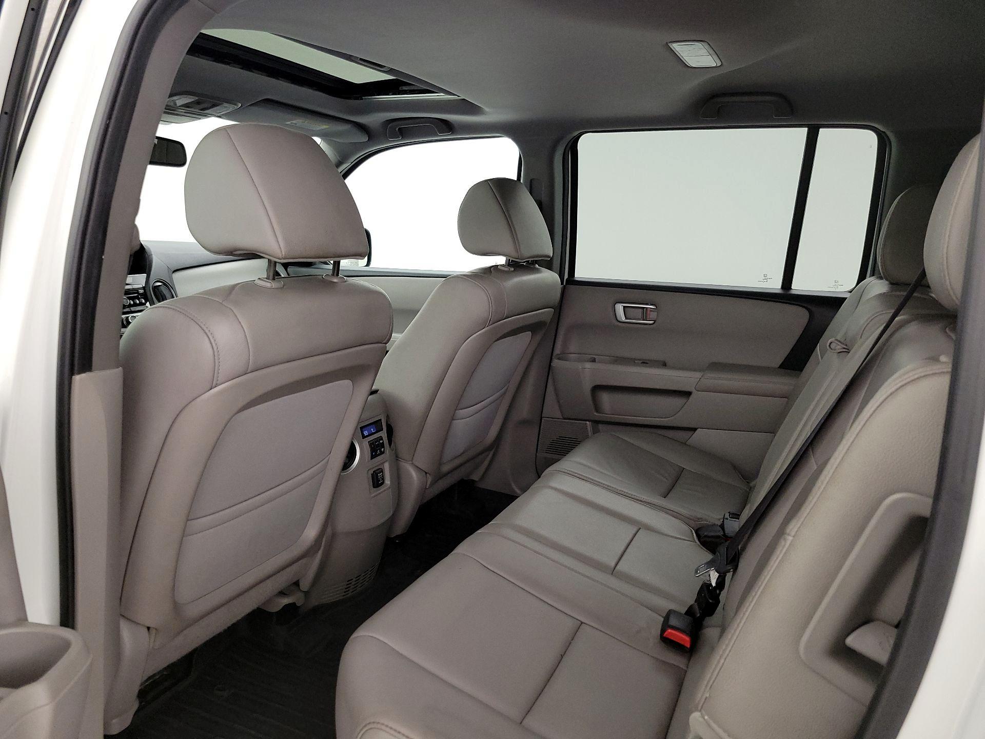 Thumbnail: 2014 Honda Pilot - 20