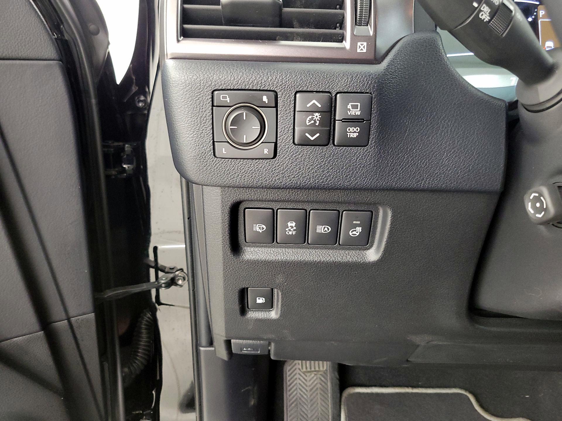 Thumbnail: 2023 Lexus GX - 13