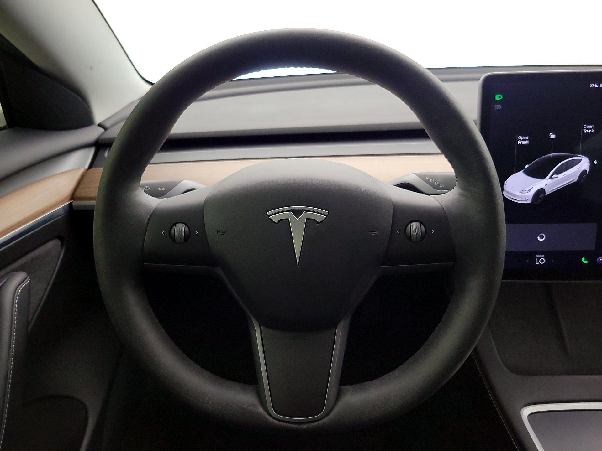 Thumbnail: 2021 Tesla Model 3 - 10