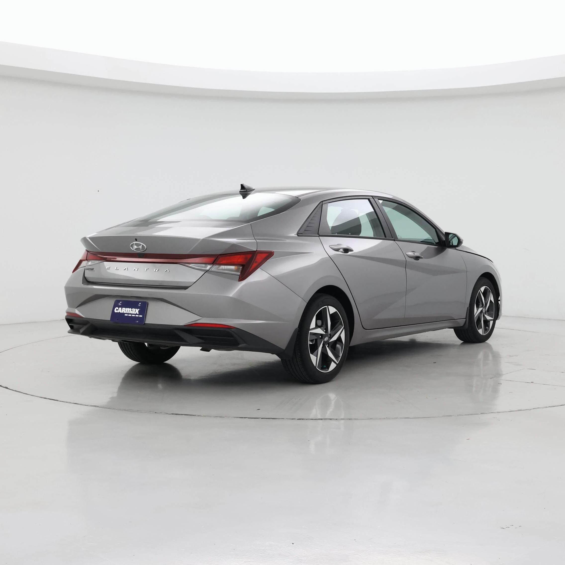 Thumbnail: 2023 Hyundai Elantra - 8