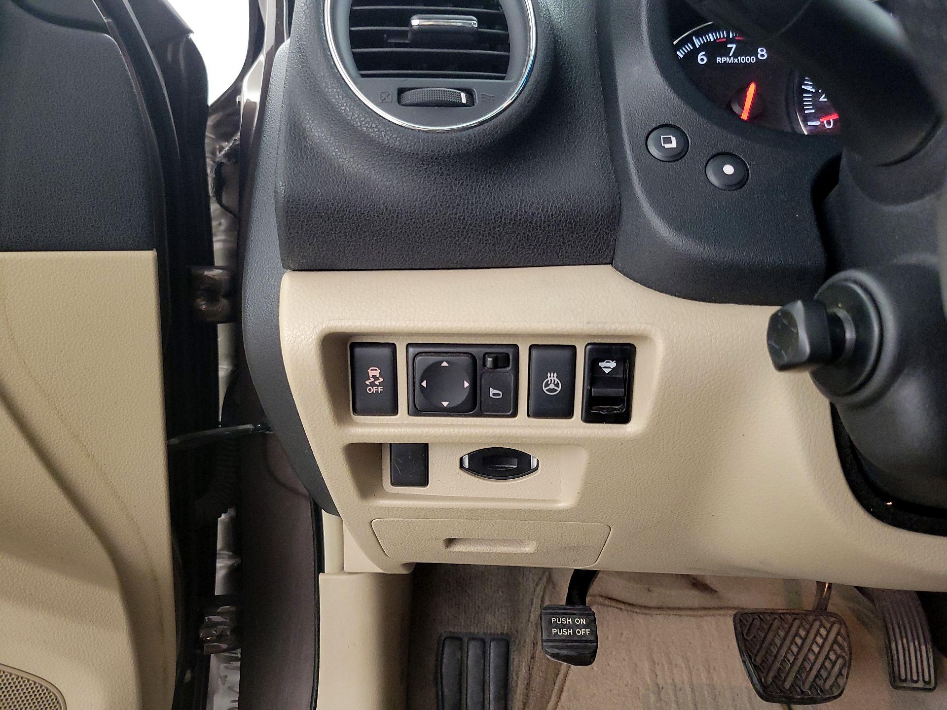 Thumbnail: 2014 Nissan Maxima - 13