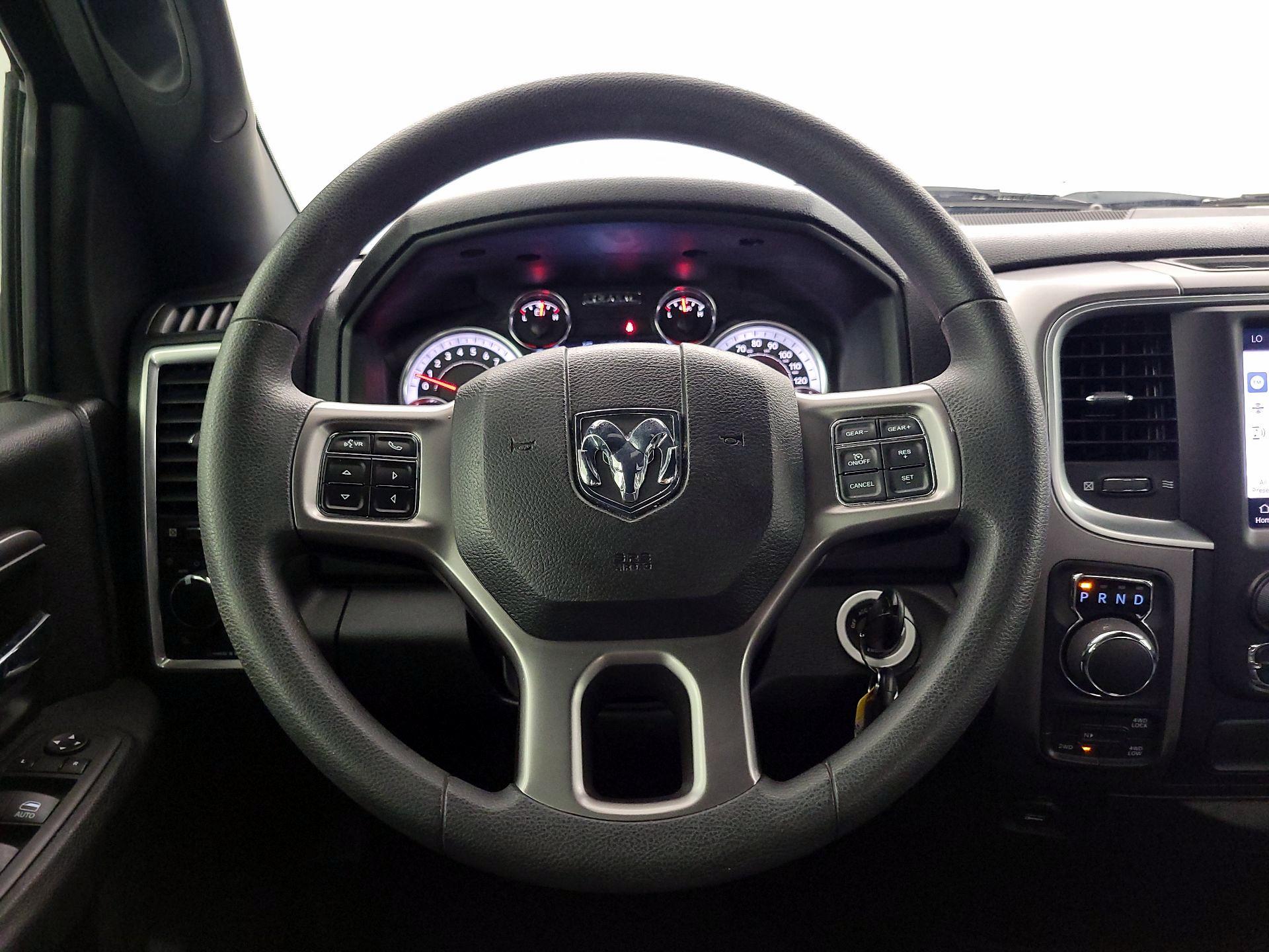 Thumbnail: 2022 RAM 1500 Classic - 10