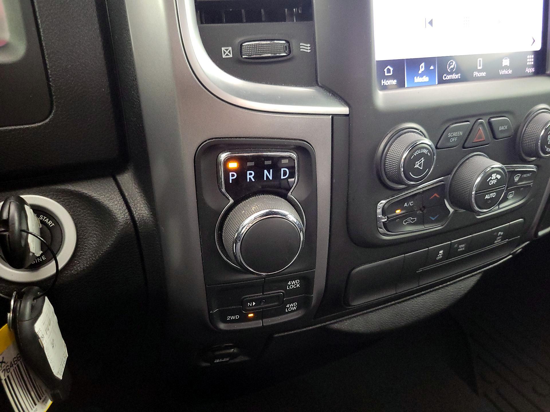 Thumbnail: 2022 RAM 1500 Classic - 17