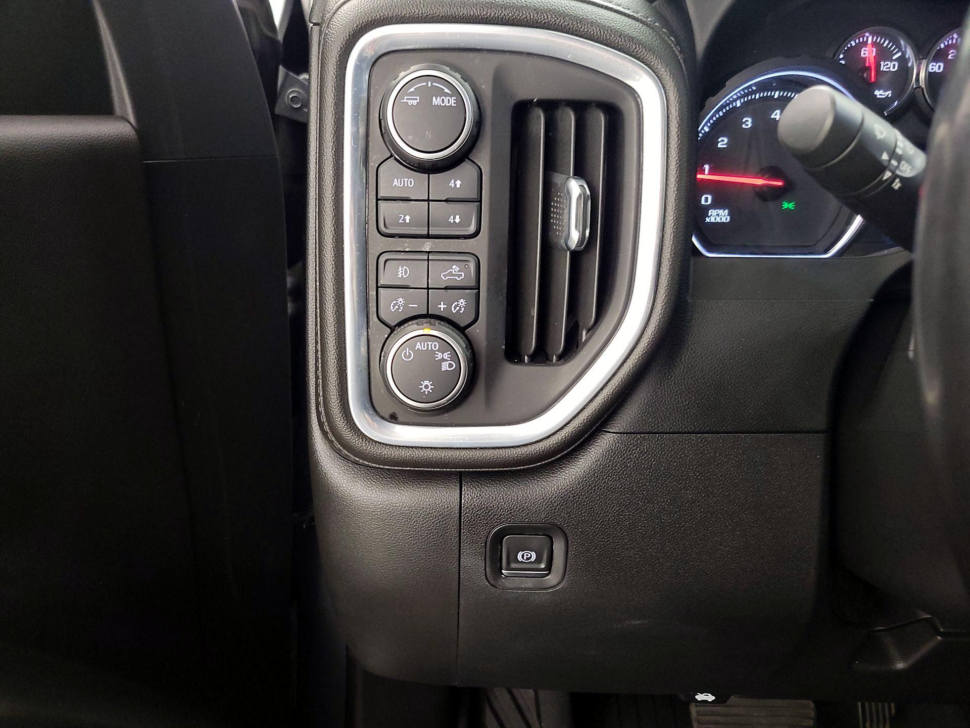 Thumbnail: 2021 Chevrolet Silverado 1500 - 13