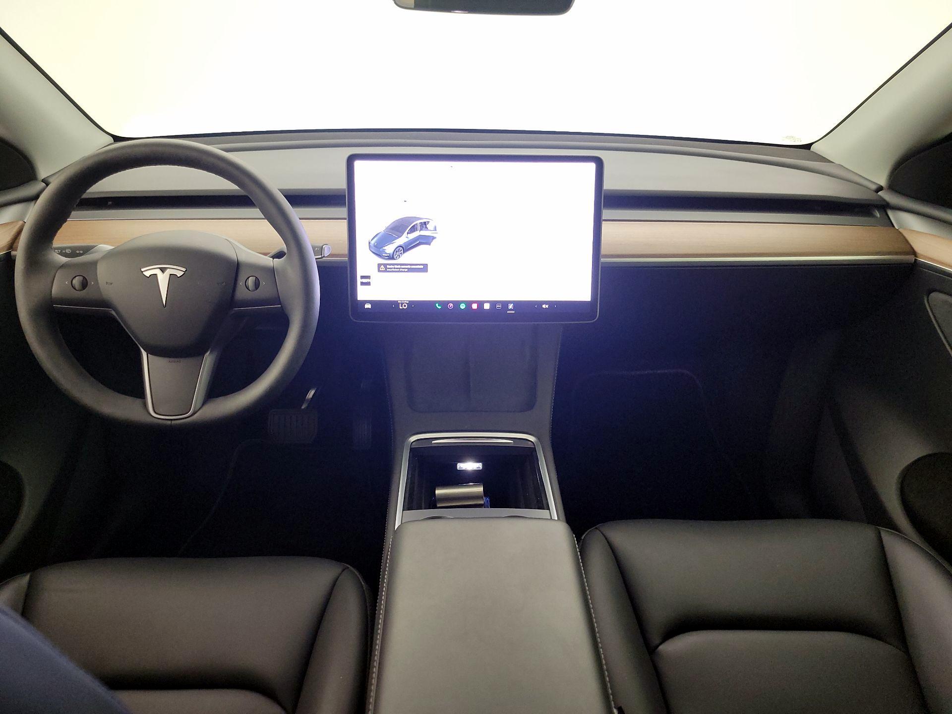 Thumbnail: 2025 Tesla Model Y - 9