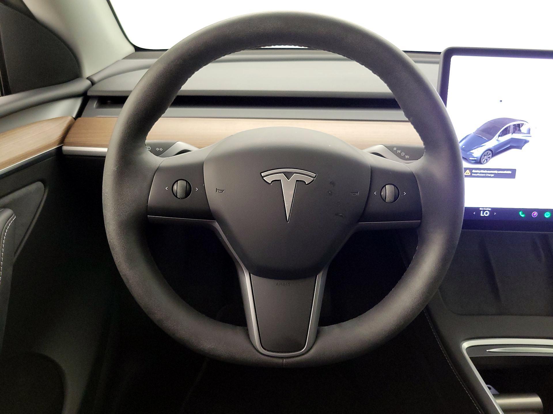 Thumbnail: 2025 Tesla Model Y - 10
